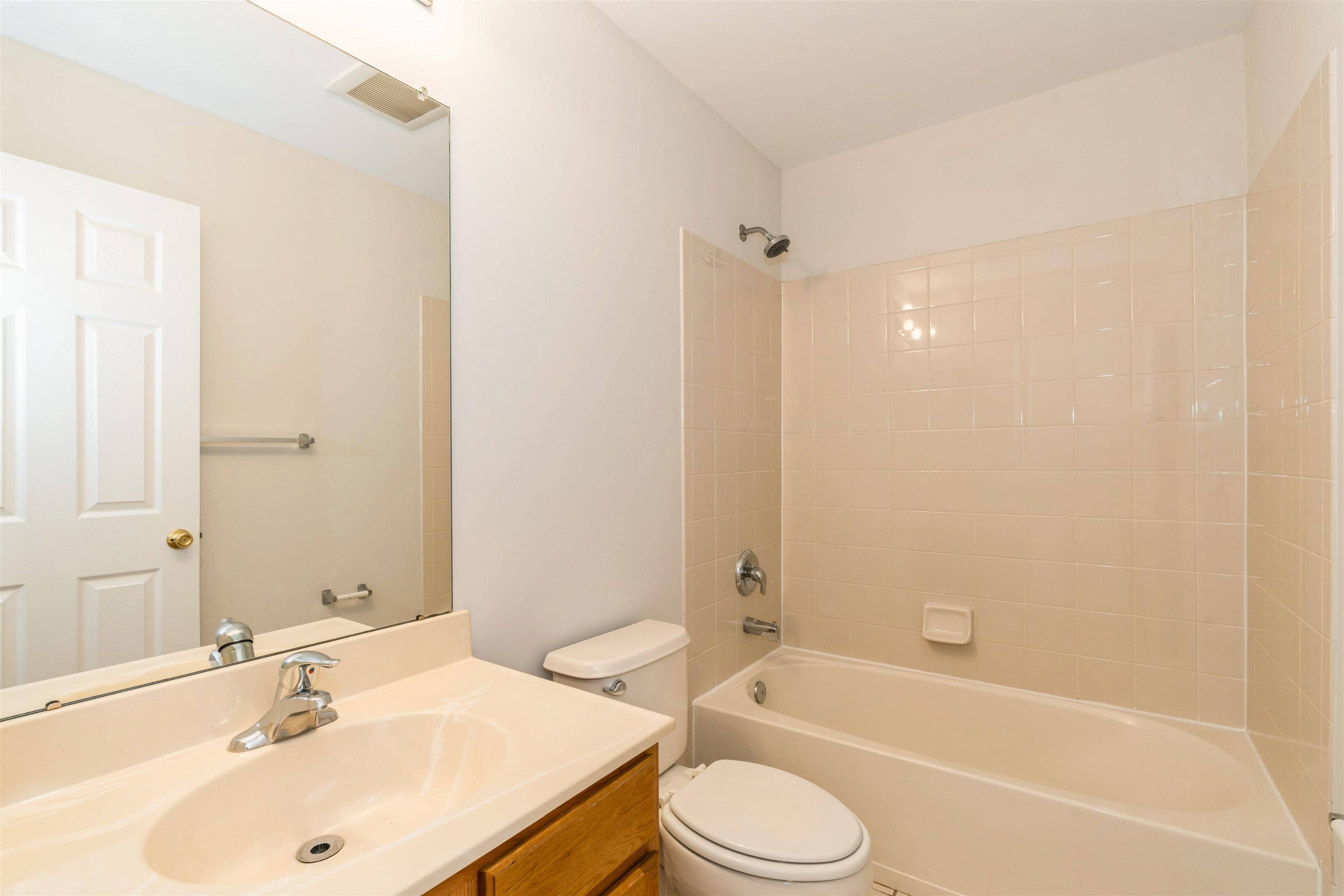 Jc Greenville, NJ 07305,6 RUBY CT