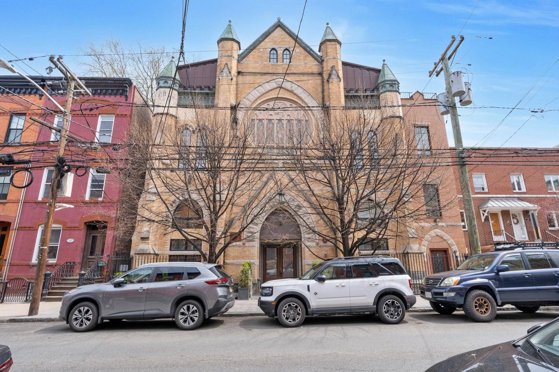 Hoboken, NJ 07030,827 BLOOMFIELD ST  #300