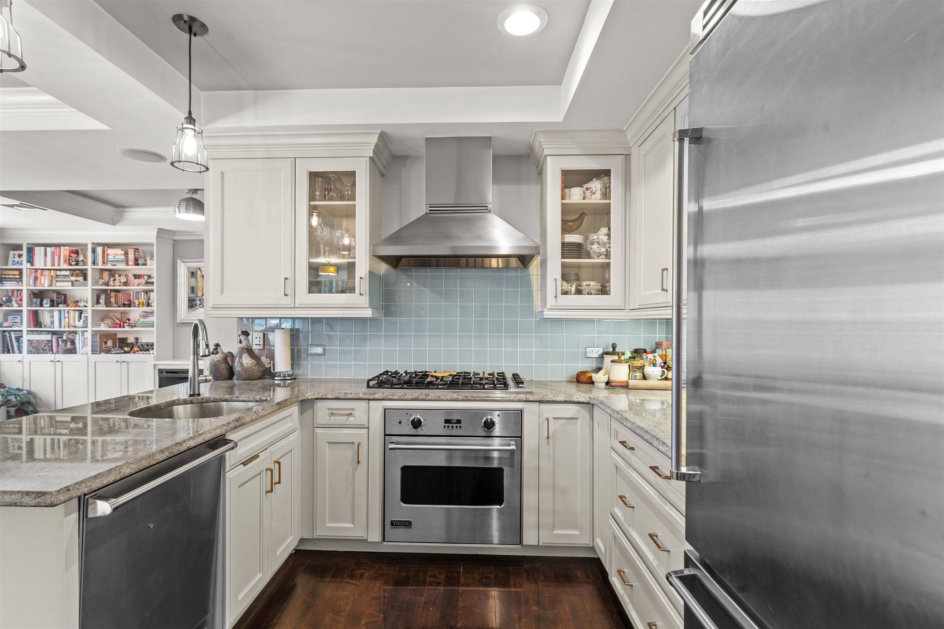 Weehawken, NJ 07086,33 CAMBRIDGE WAY