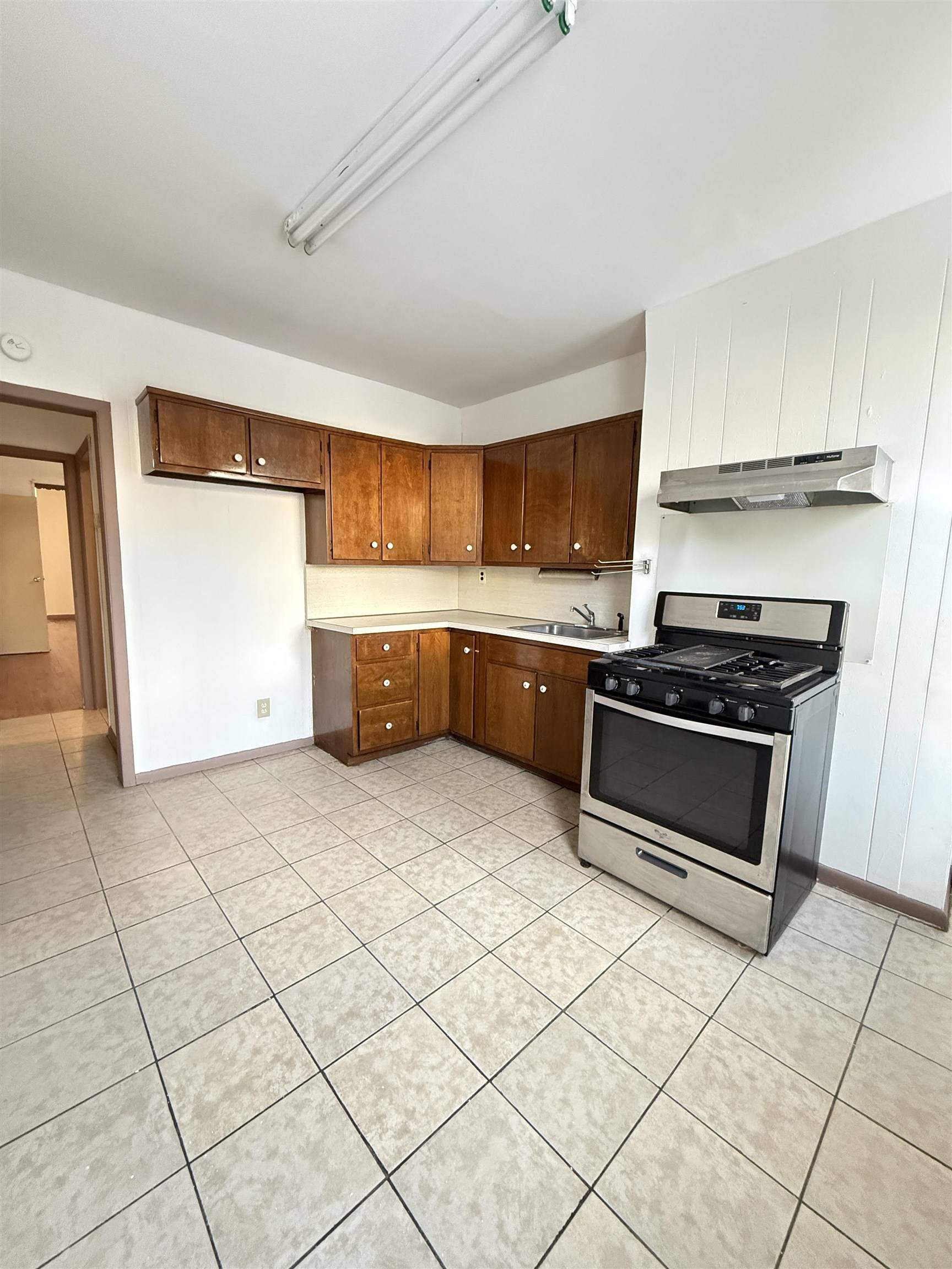Jc Greenville, NJ 07305,167 GARFIELD AVE  #1