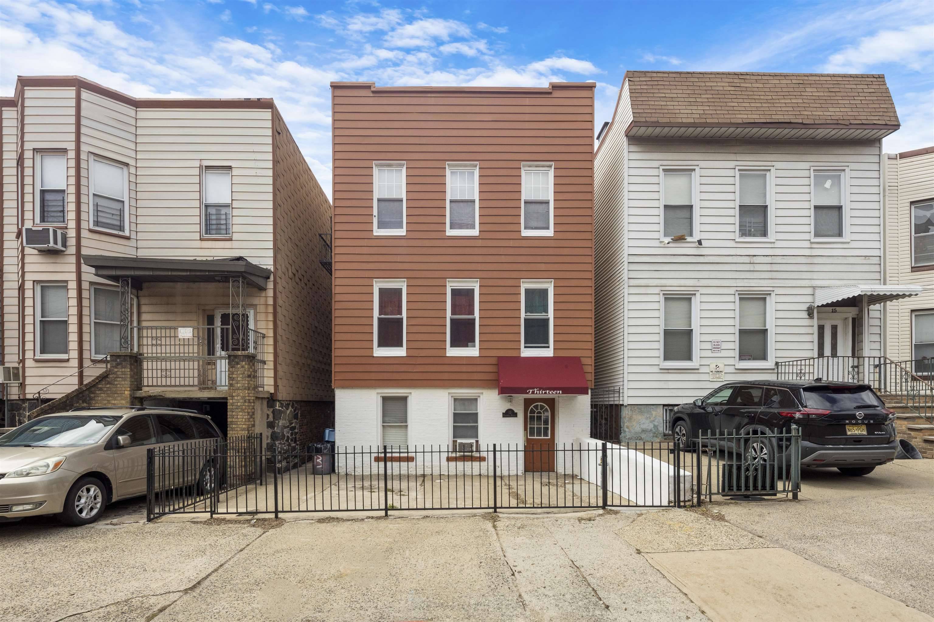 Jc Heights, NJ 07306,13 COLUMBIA AVE