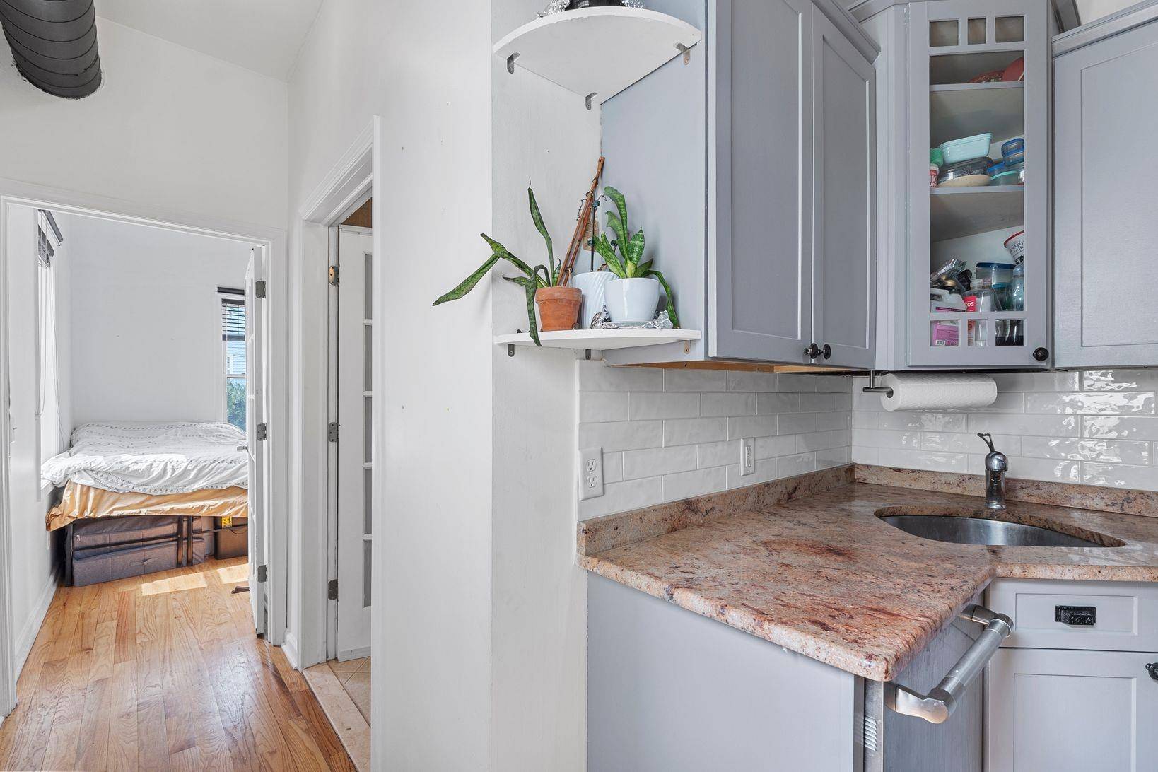Jc Bergen-lafayett, NJ 07304,83 MAPLE ST  #1L