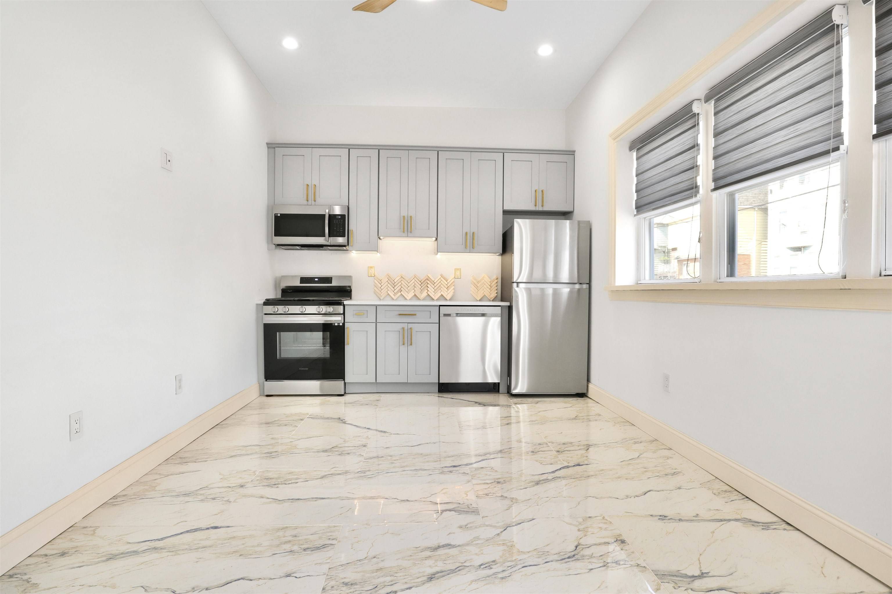 Bayonne, NJ 07002,498 AVENUE A  #1