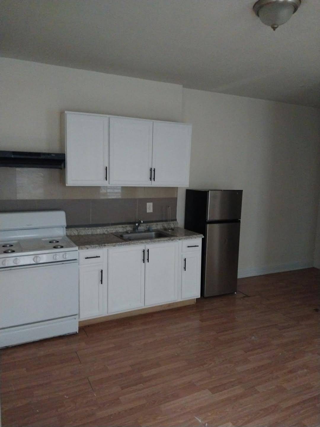 Jc Bergen-lafayett, NJ 07304,326 FORREST ST  #1