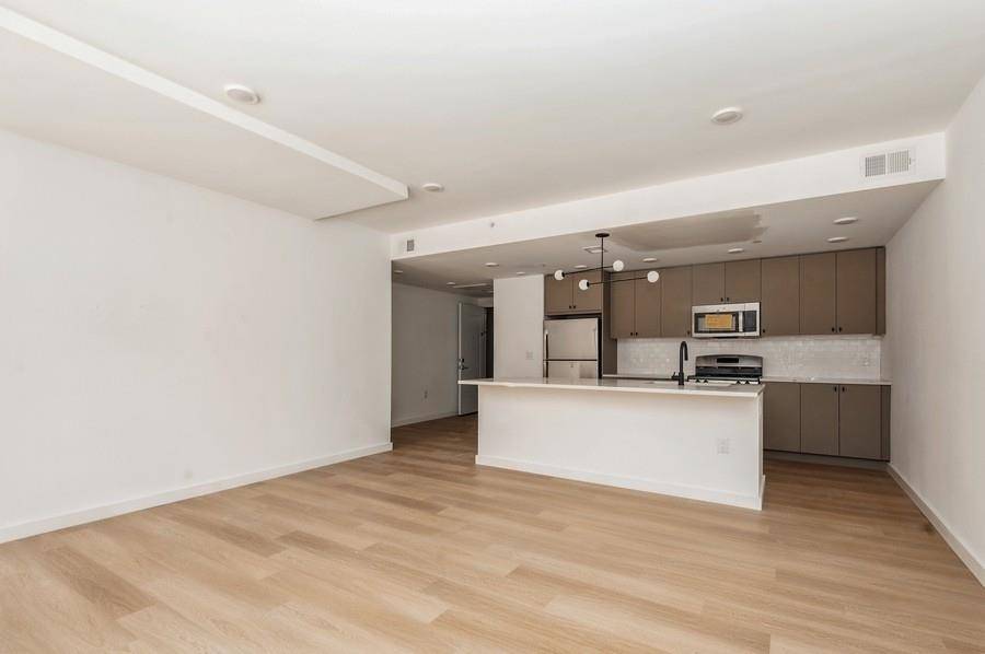 Hoboken, NJ 07030,401 JACKSON ST  #201