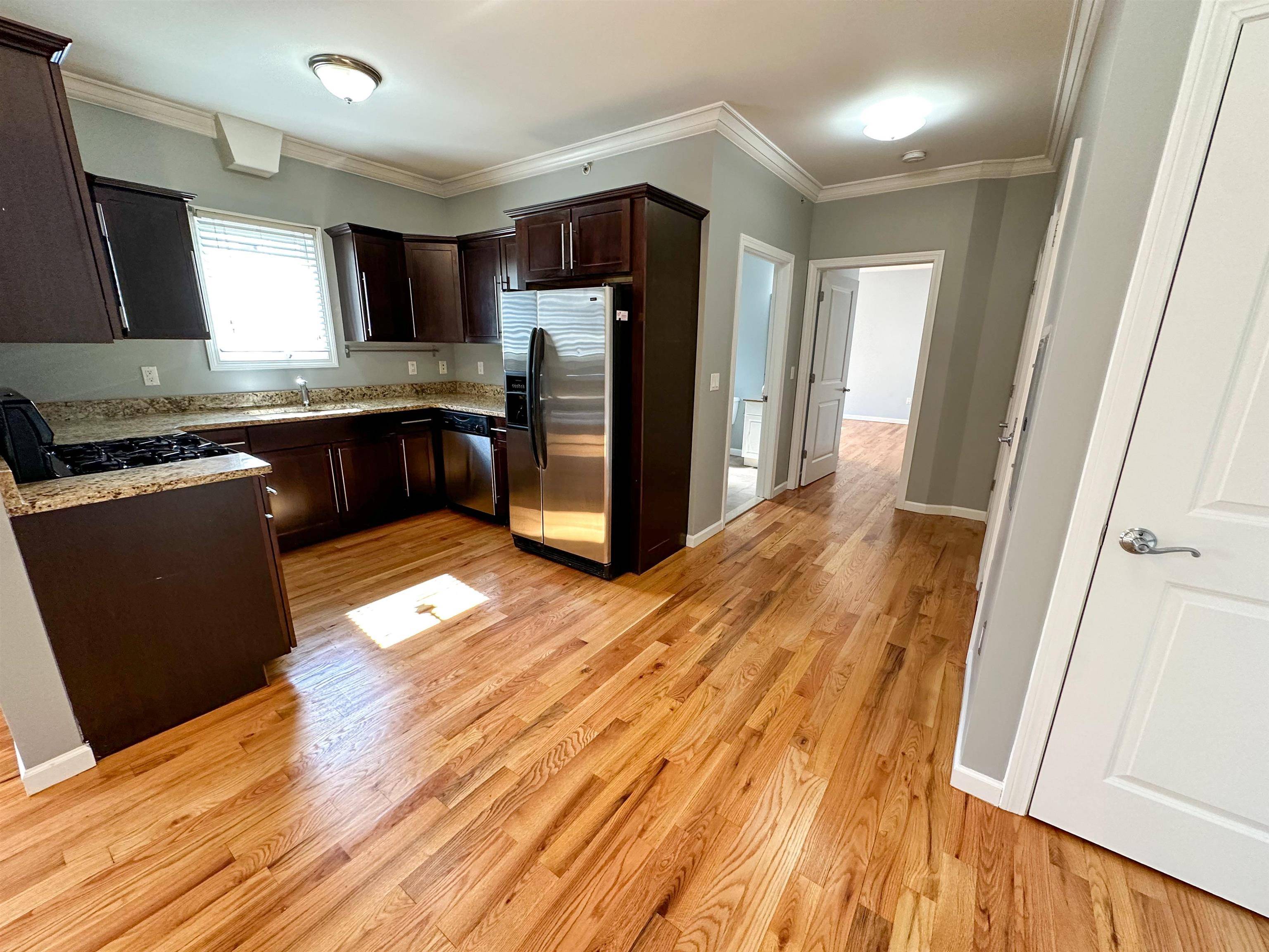Guttenberg, NJ 07093,6708 JACKSON ST  #3