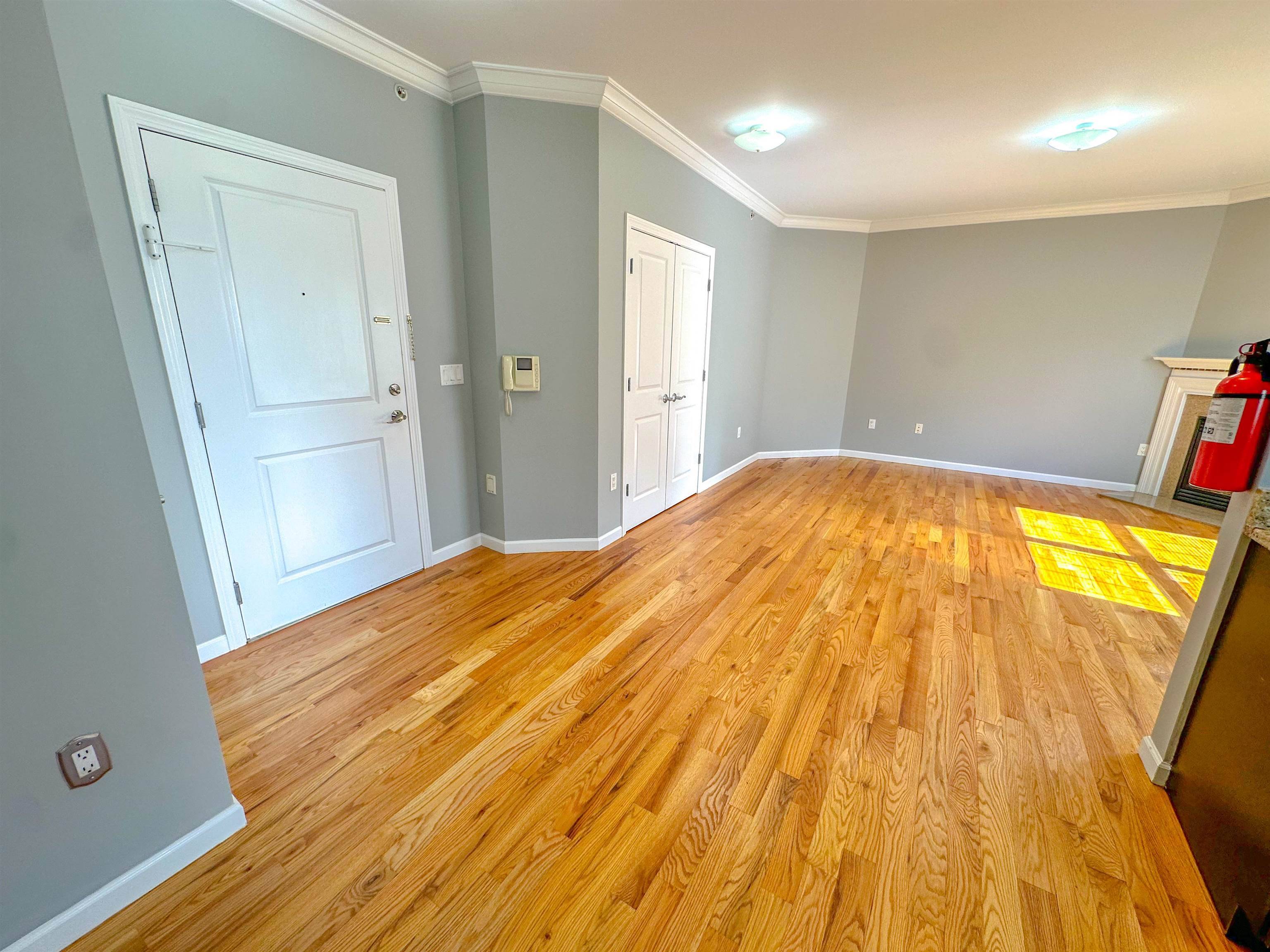 Guttenberg, NJ 07093,6708 JACKSON ST  #3