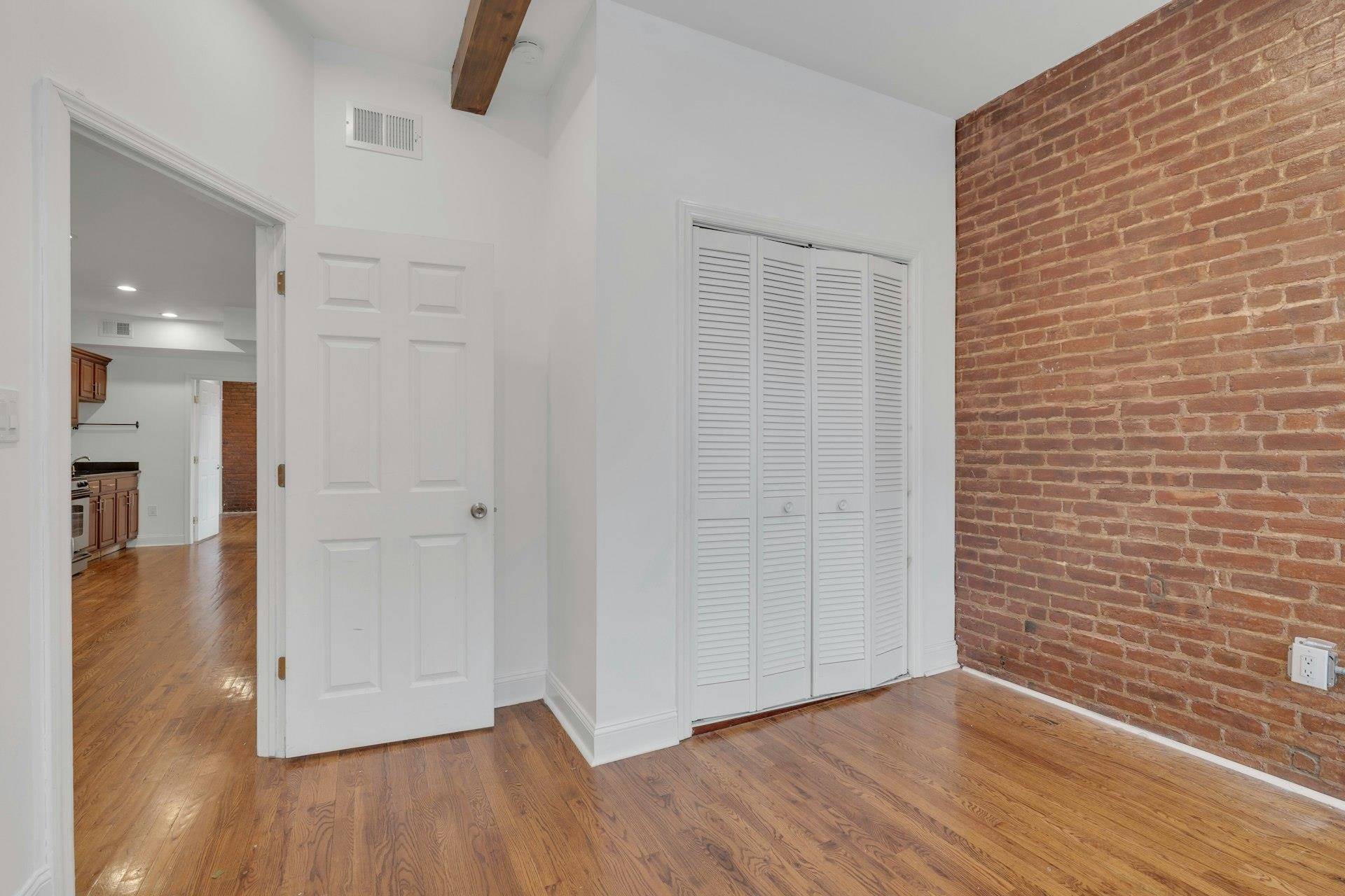 Jc Downtown, NJ 07302,356 VARICK ST  #2