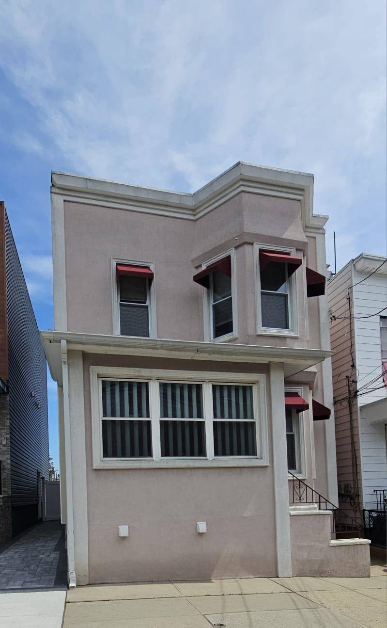 North Bergen, NJ 07047,6808 SMITH AVE  #Apt 2