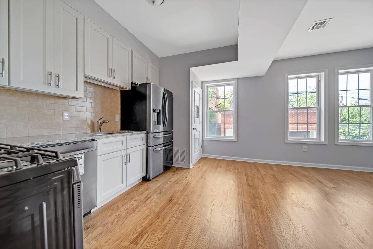 Jc Heights, NJ 07307,133 BEACH ST