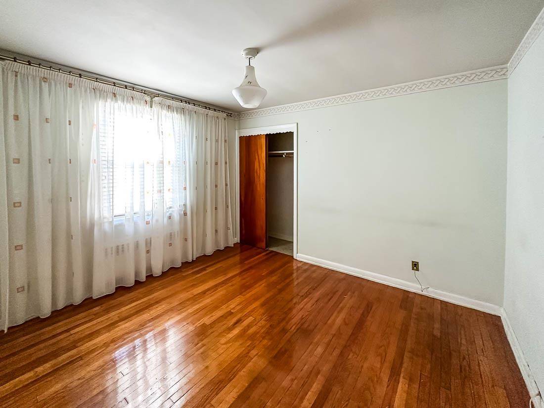 Jc Heights, NJ 07307,31 LEONARD ST