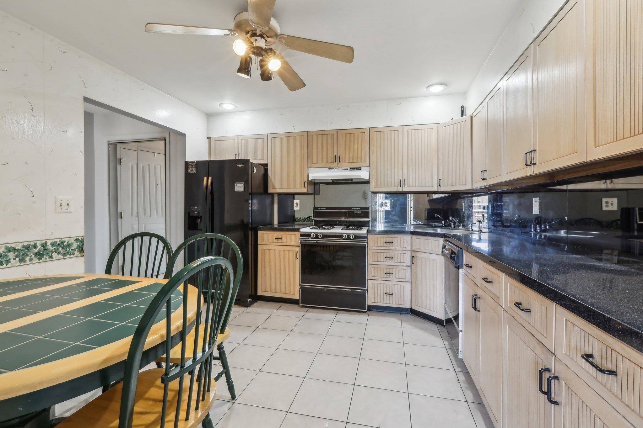 Bayonne, NJ 07002,40 WEST 13TH ST  #7