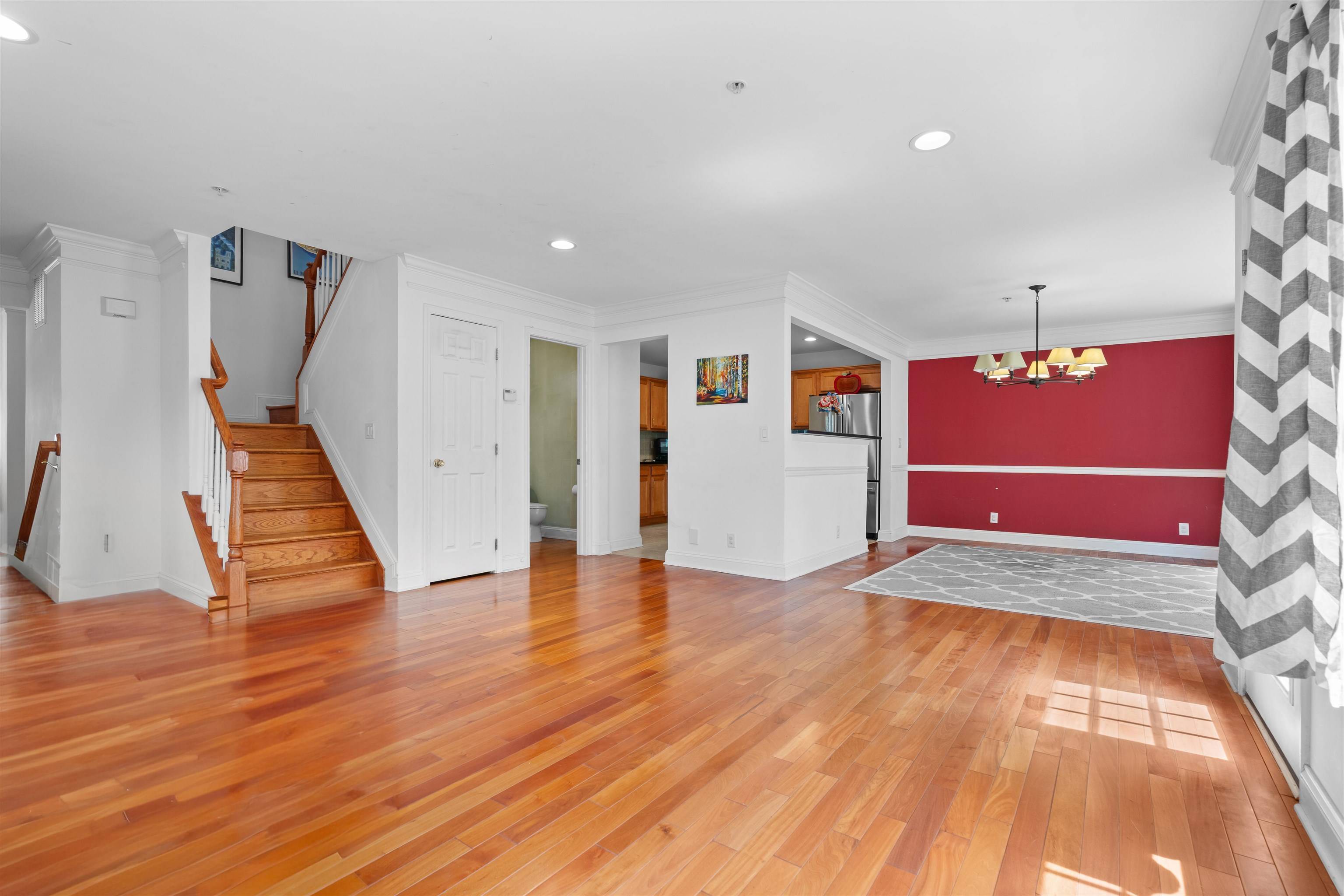 Secaucus, NJ 07094,202 BLUE HERON DR