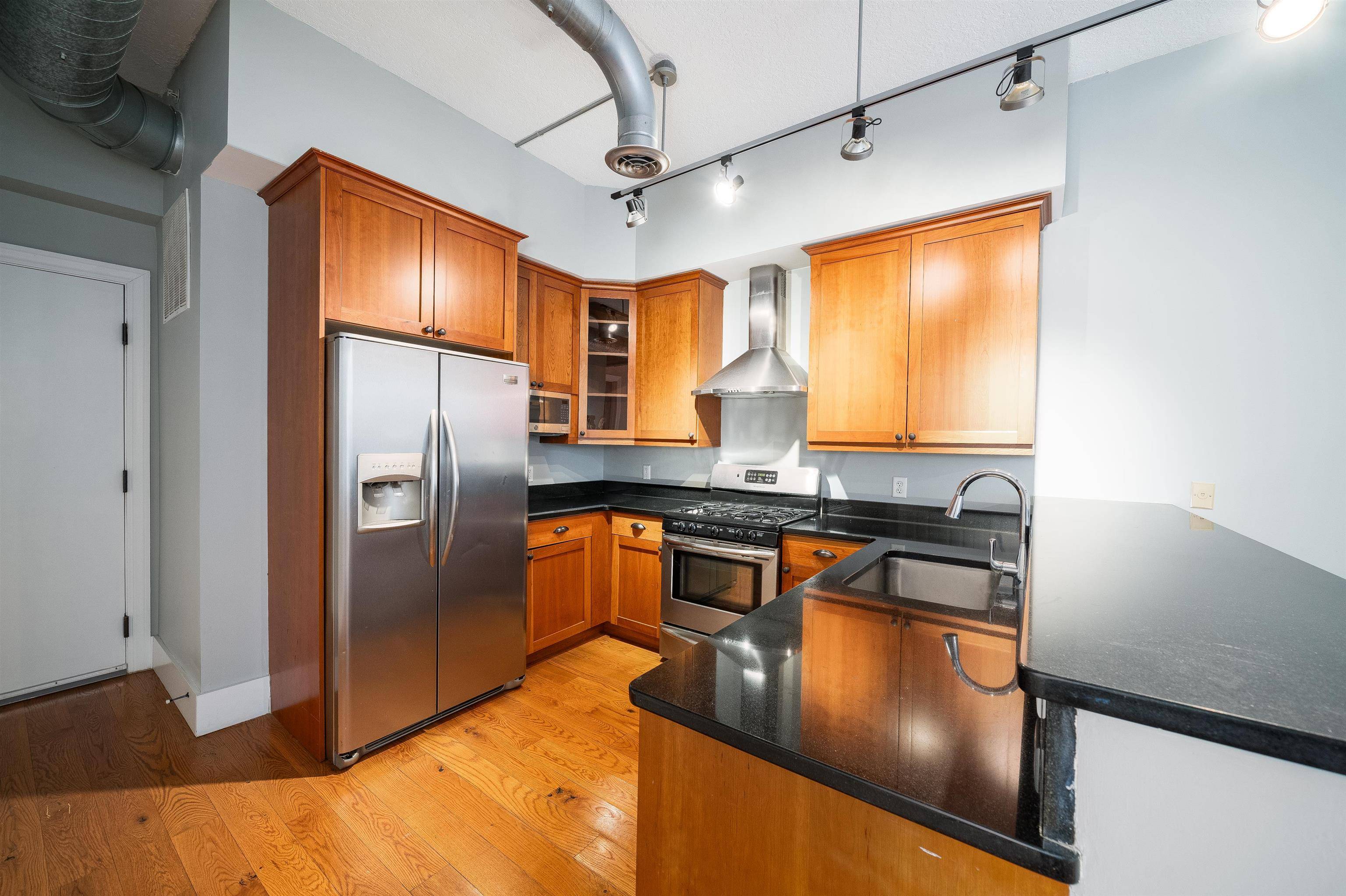 Hoboken, NJ 07030,100 PATERSON PLANK RD  #327