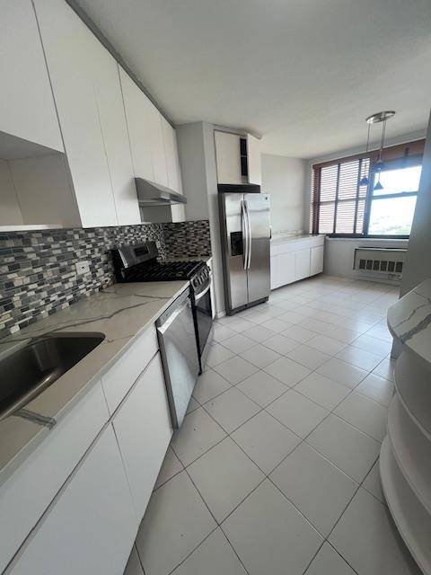 Guttenberg, NJ 07093,7004 BLVD EAST  #42A