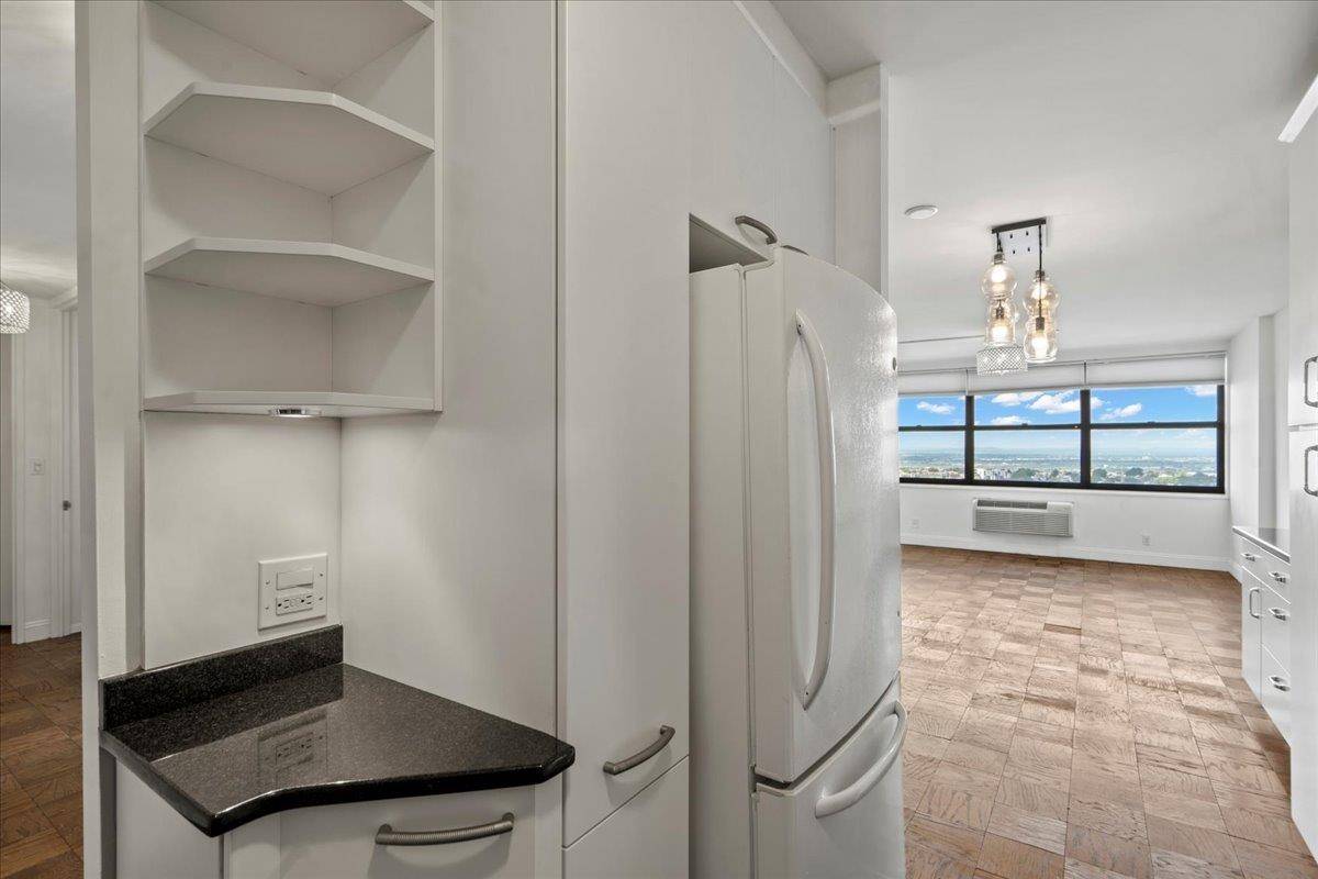 Guttenberg, NJ 07093,7000 BLVD EAST  #47F