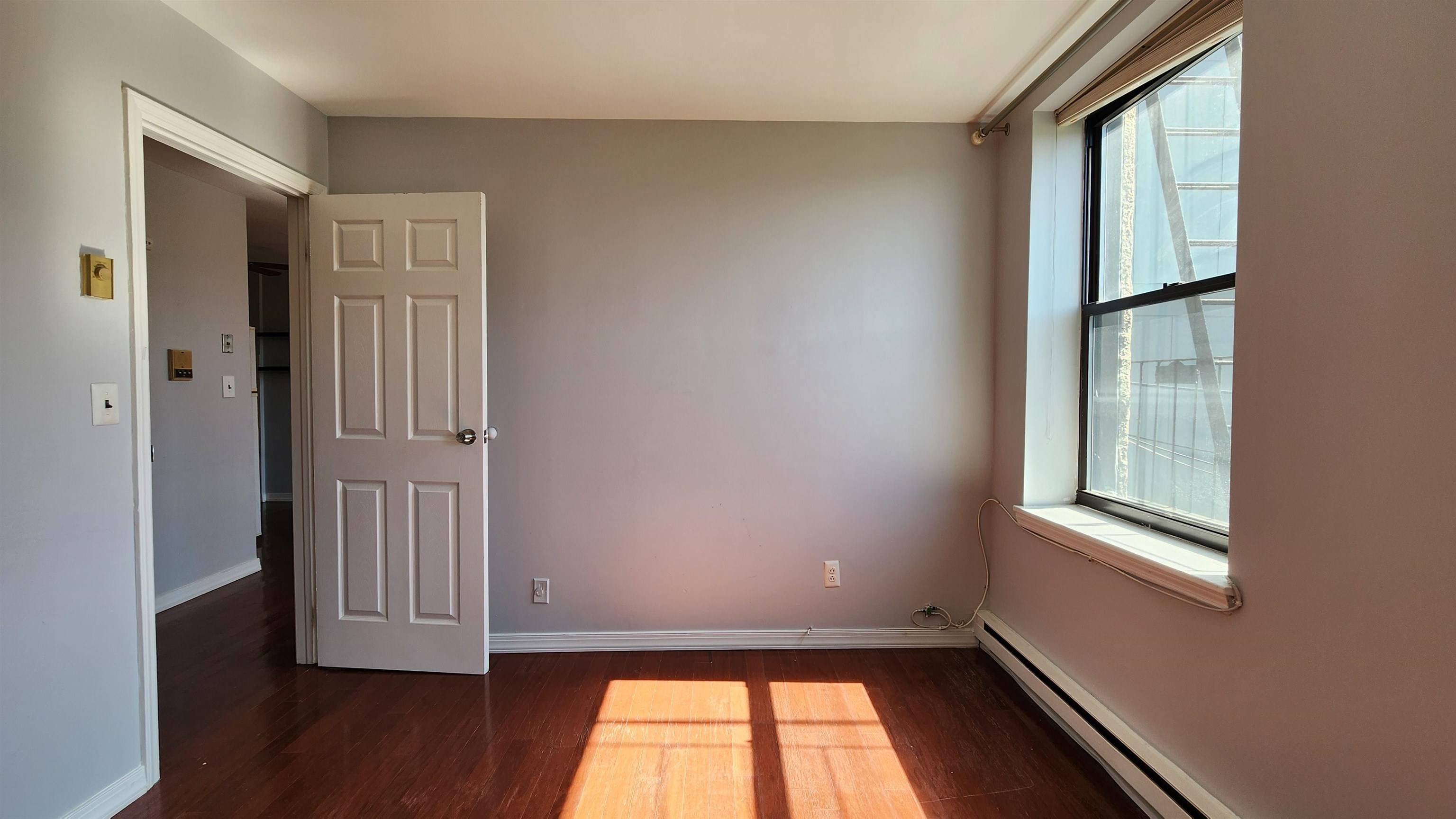 Jc Heights, NJ 07307,504 CENTRAL AVE  #B2