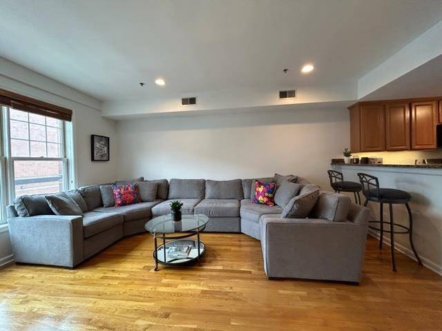 Hoboken, NJ 07030,1120 CLINTON ST  #3C