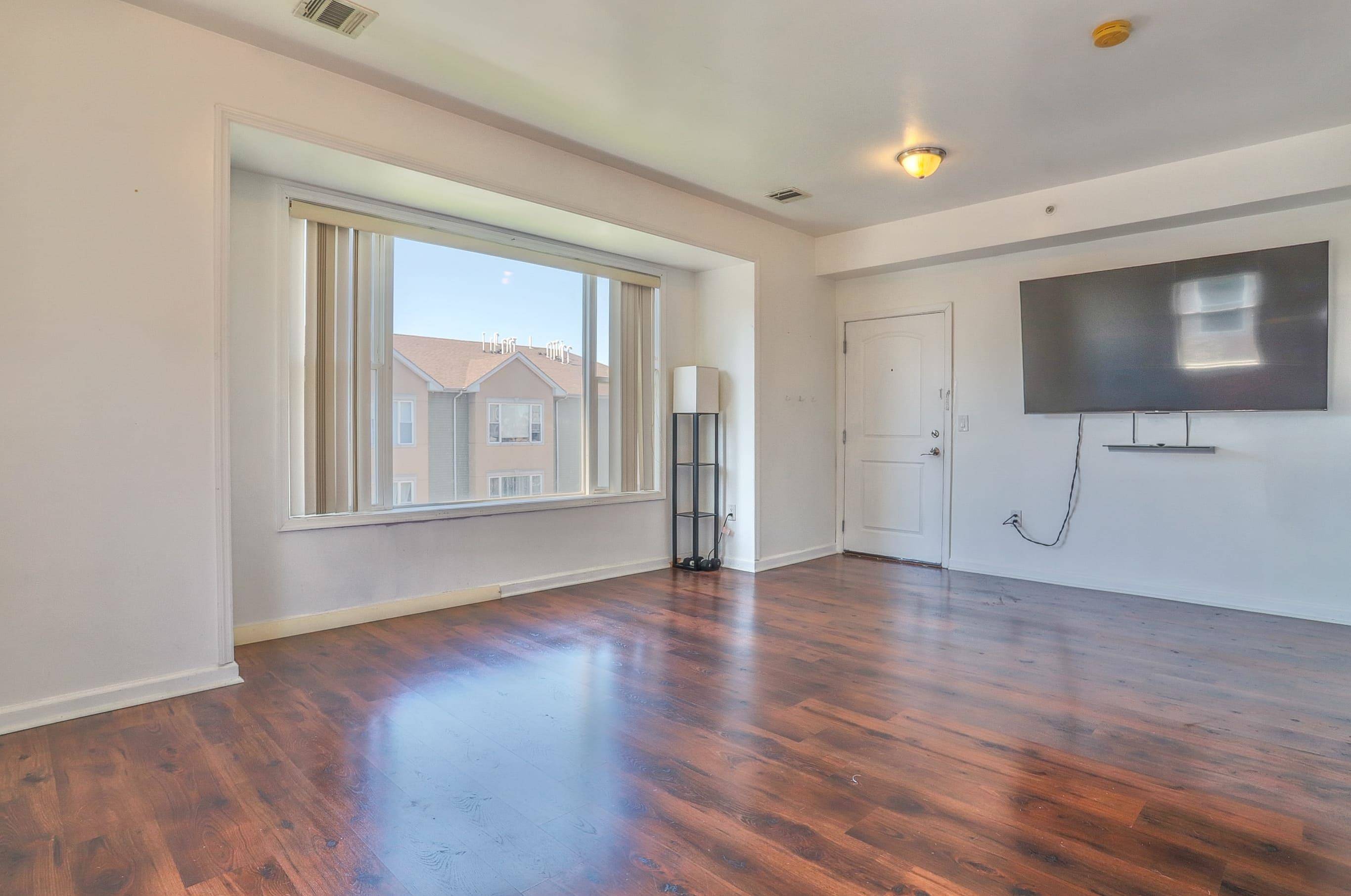 West New York, NJ 07093,5209 POLK ST  #419