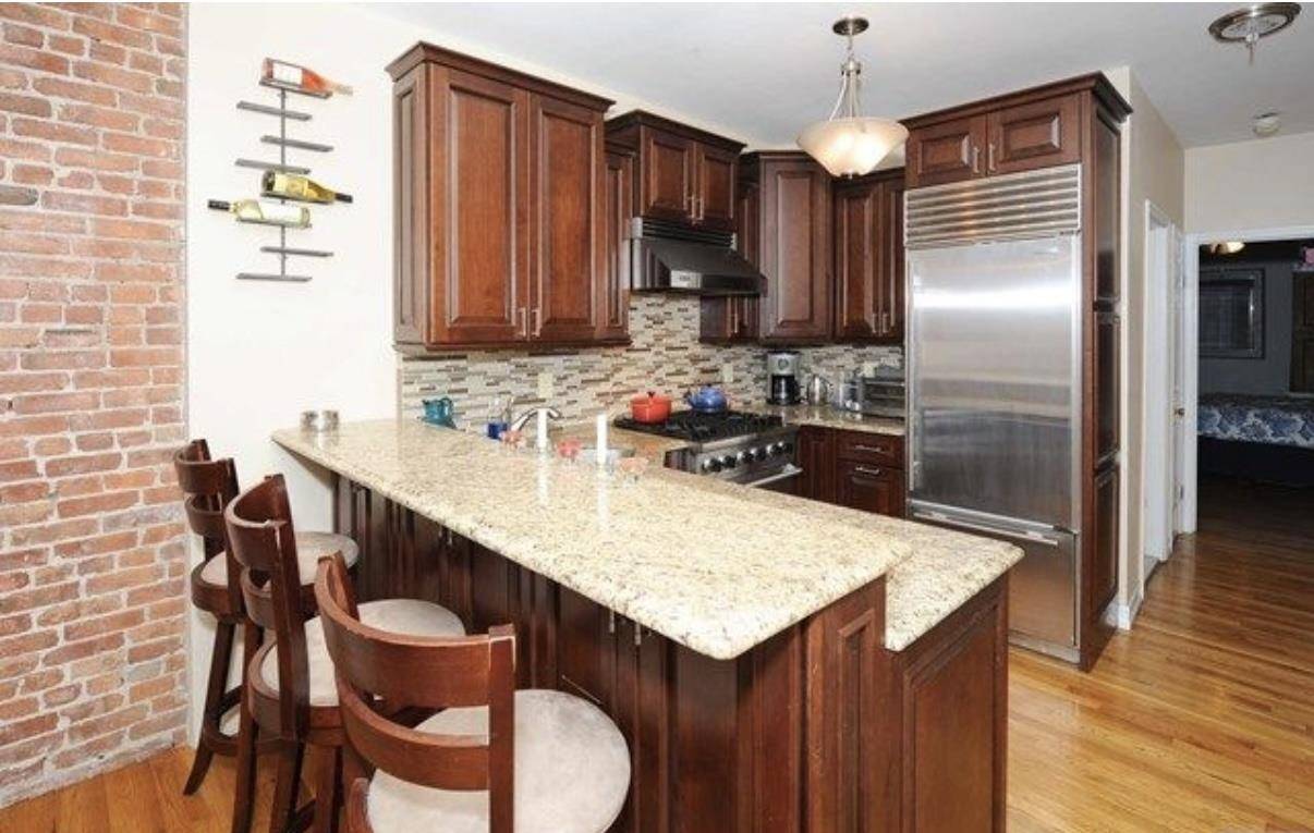 Hoboken, NJ 07030,211 14TH ST  #2R