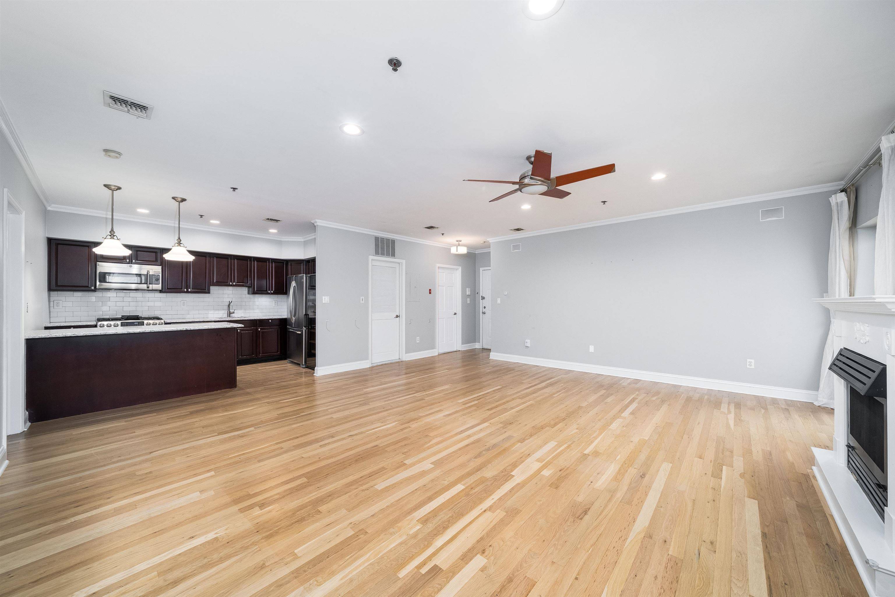 Hoboken, NJ 07030,452 2ND ST  #6