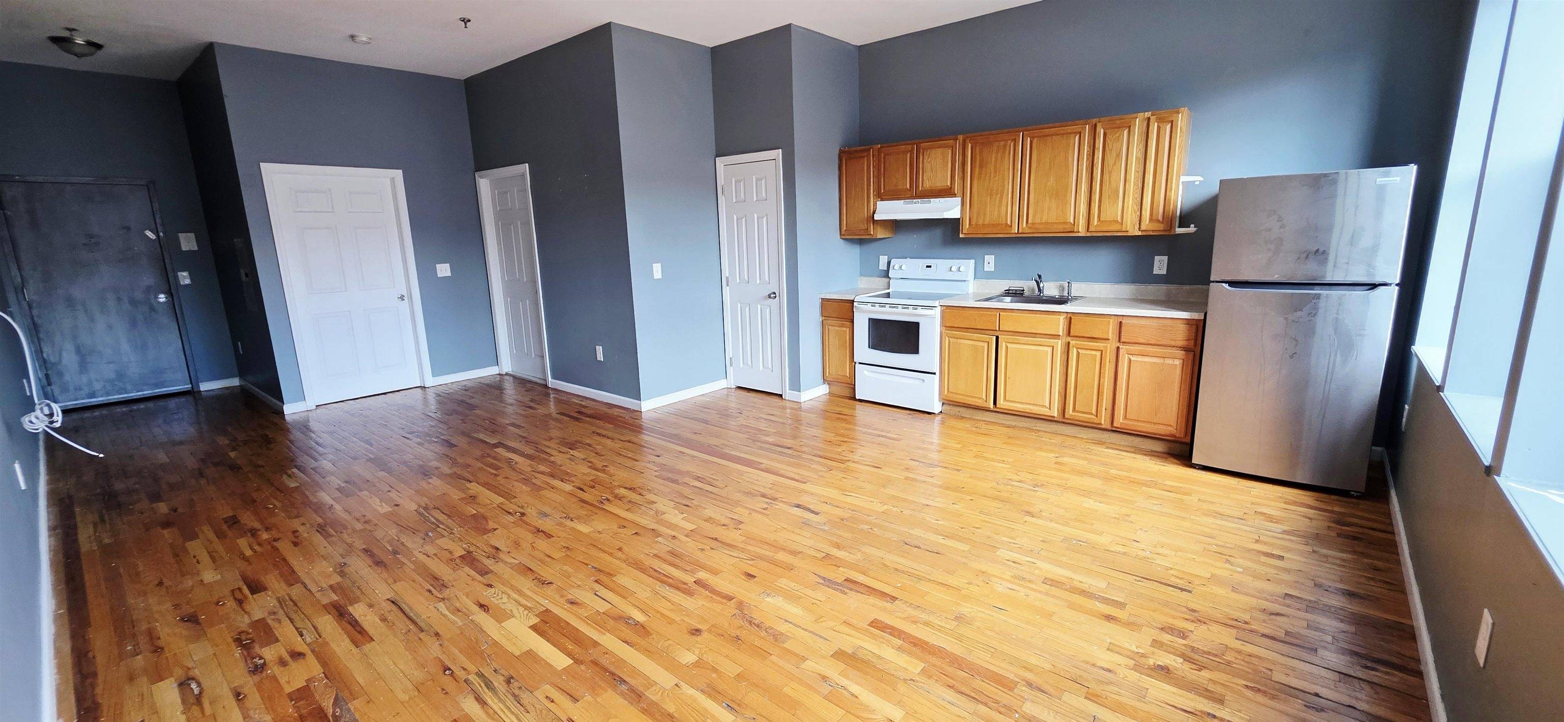 Passaic, NJ 07055,6 GARDEN ST  #6