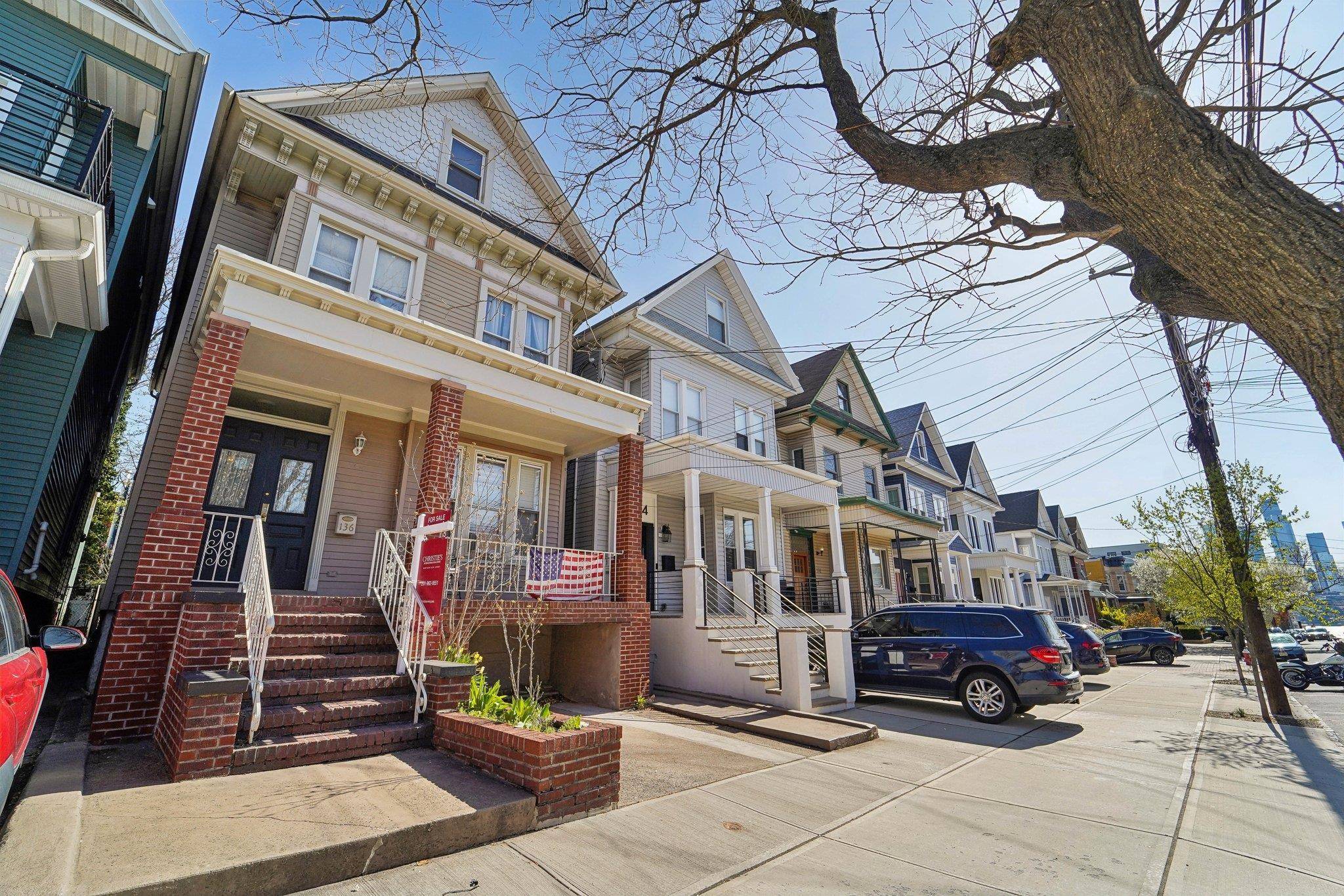 Weehawken, NJ 07086,136 SHIPPEN ST