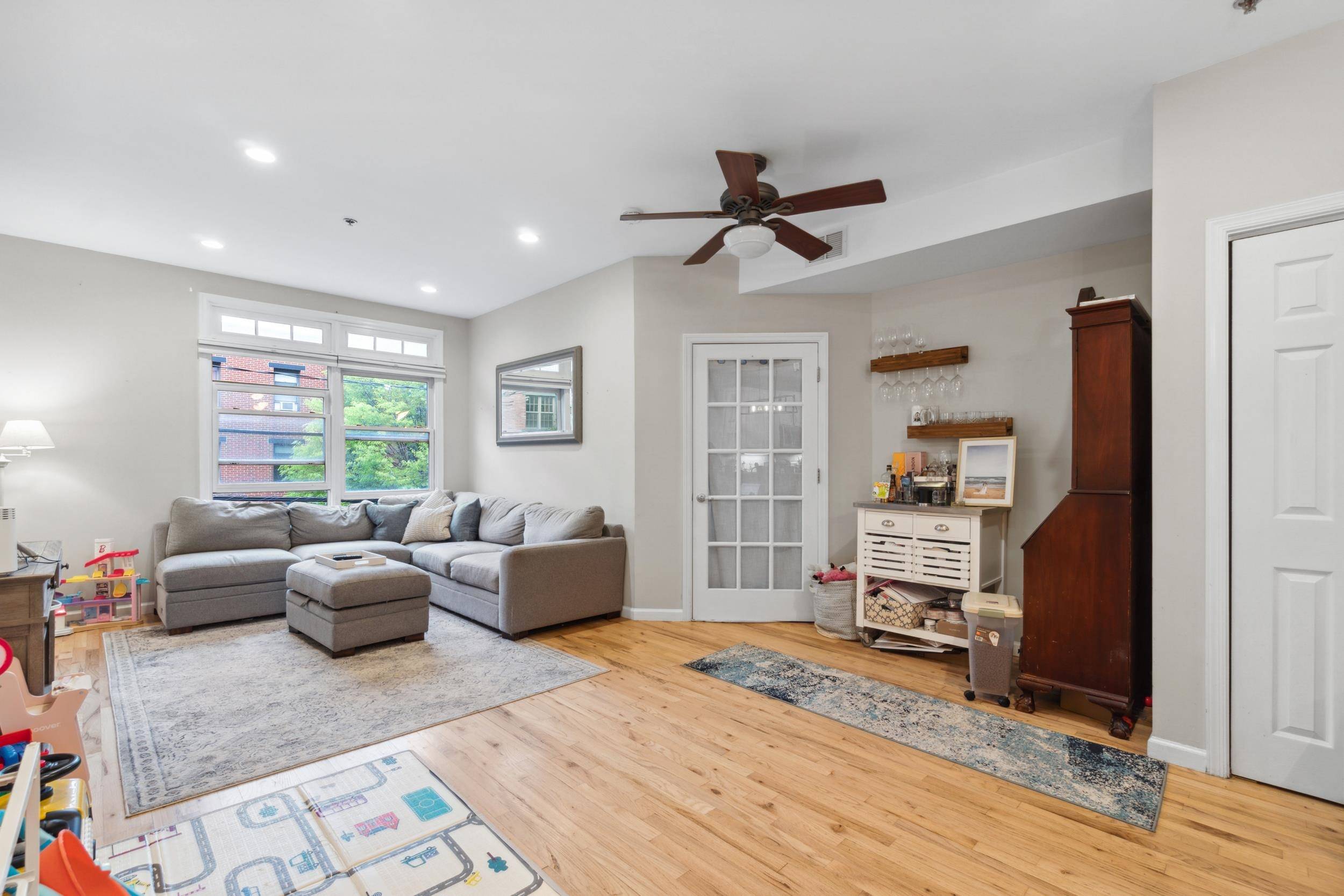 Hoboken, NJ 07030,81 MONROE ST  #2
