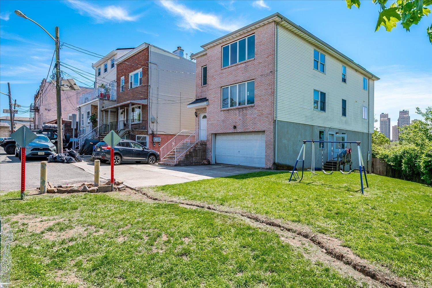 Jc Heights, NJ 07306,7 VINE ST