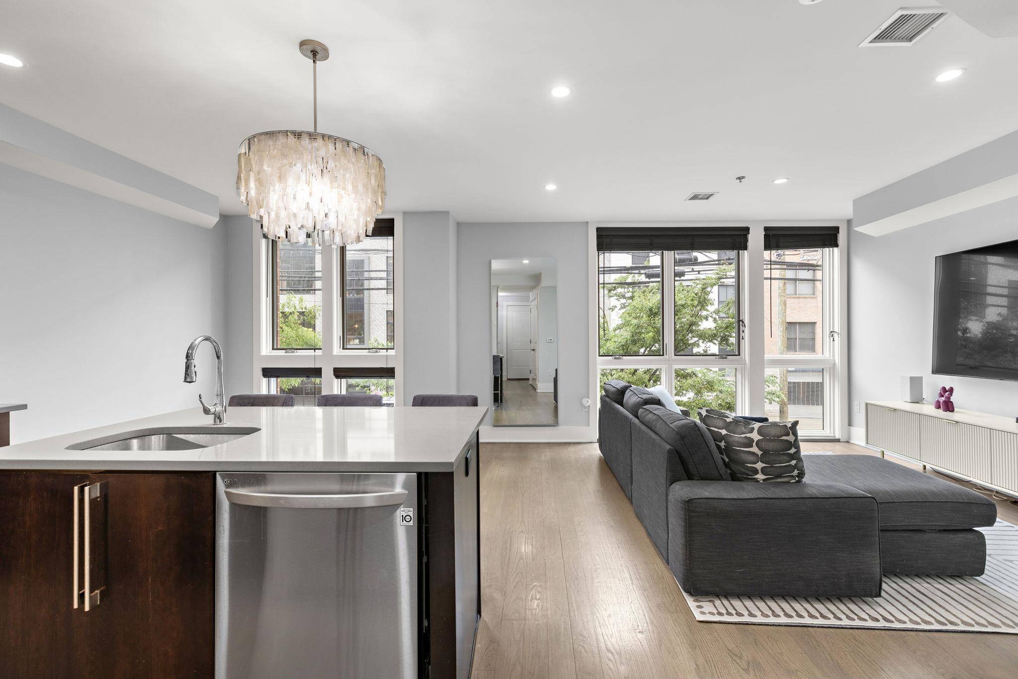 Hoboken, NJ 07730,89 JEFFERSON ST  #2D