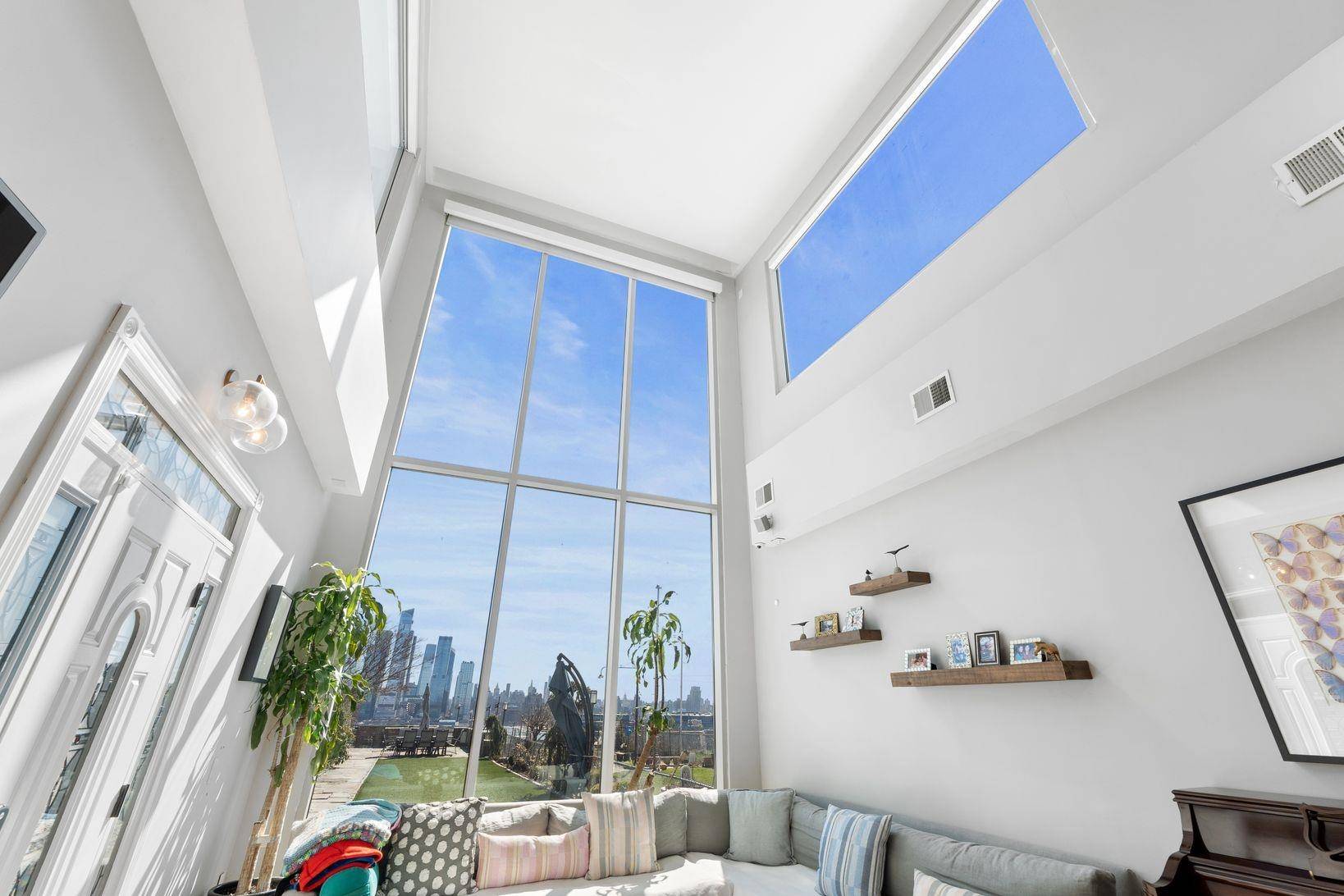 Weehawken, NJ 07086,438 GREGORY AVE