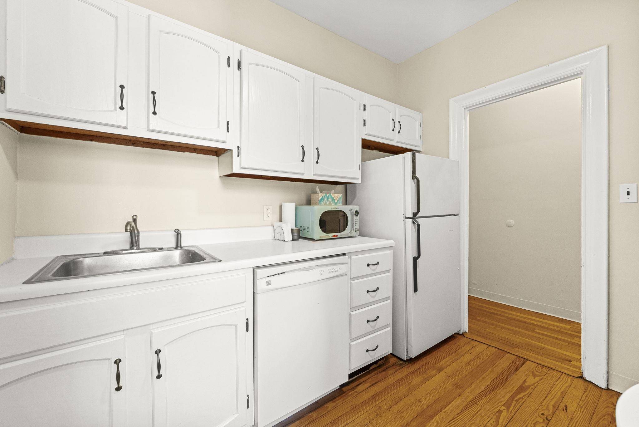 Weehawken, NJ 07086,1055 BLVD EAST  #D3