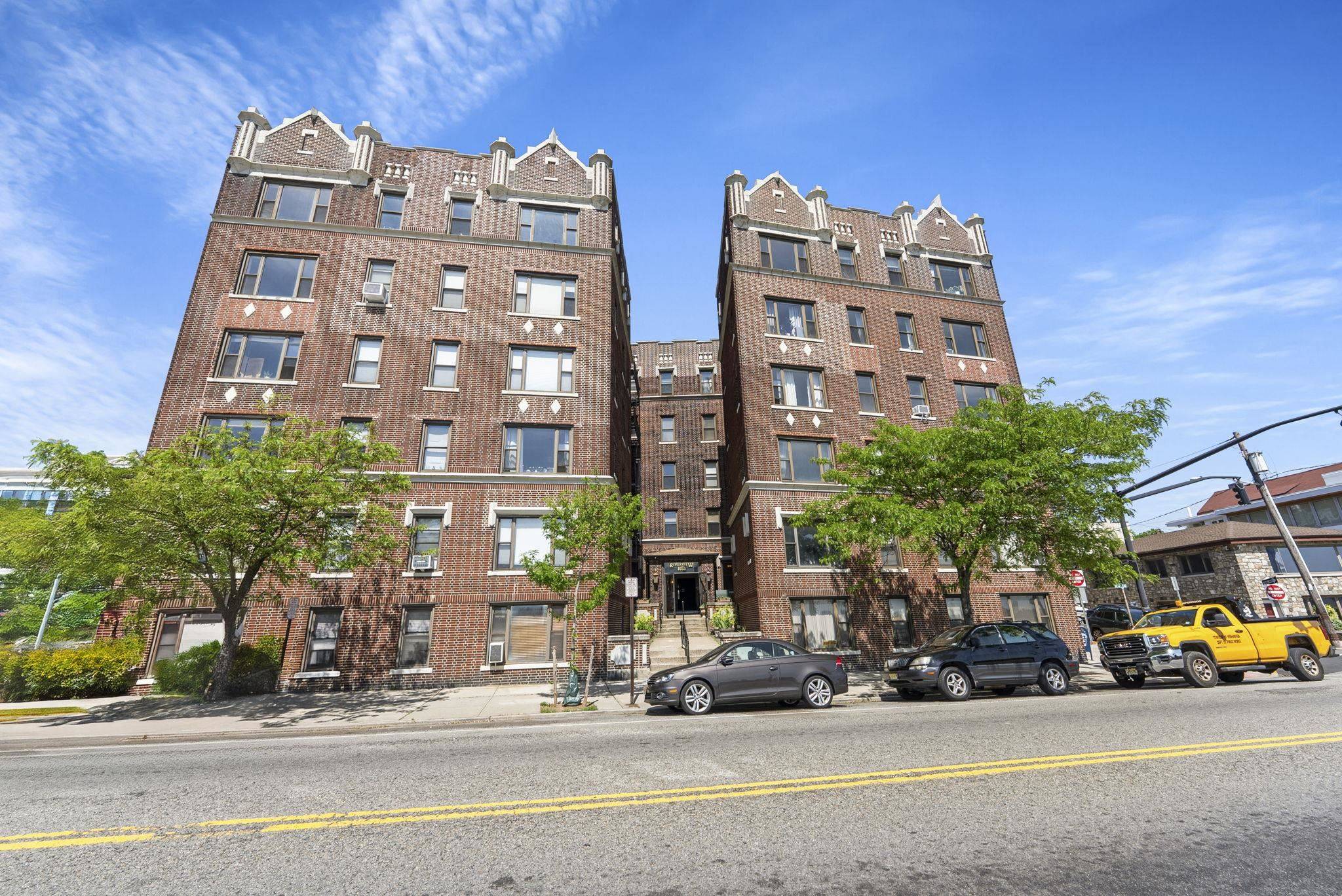 Weehawken, NJ 07086,1055 BLVD EAST  #D3