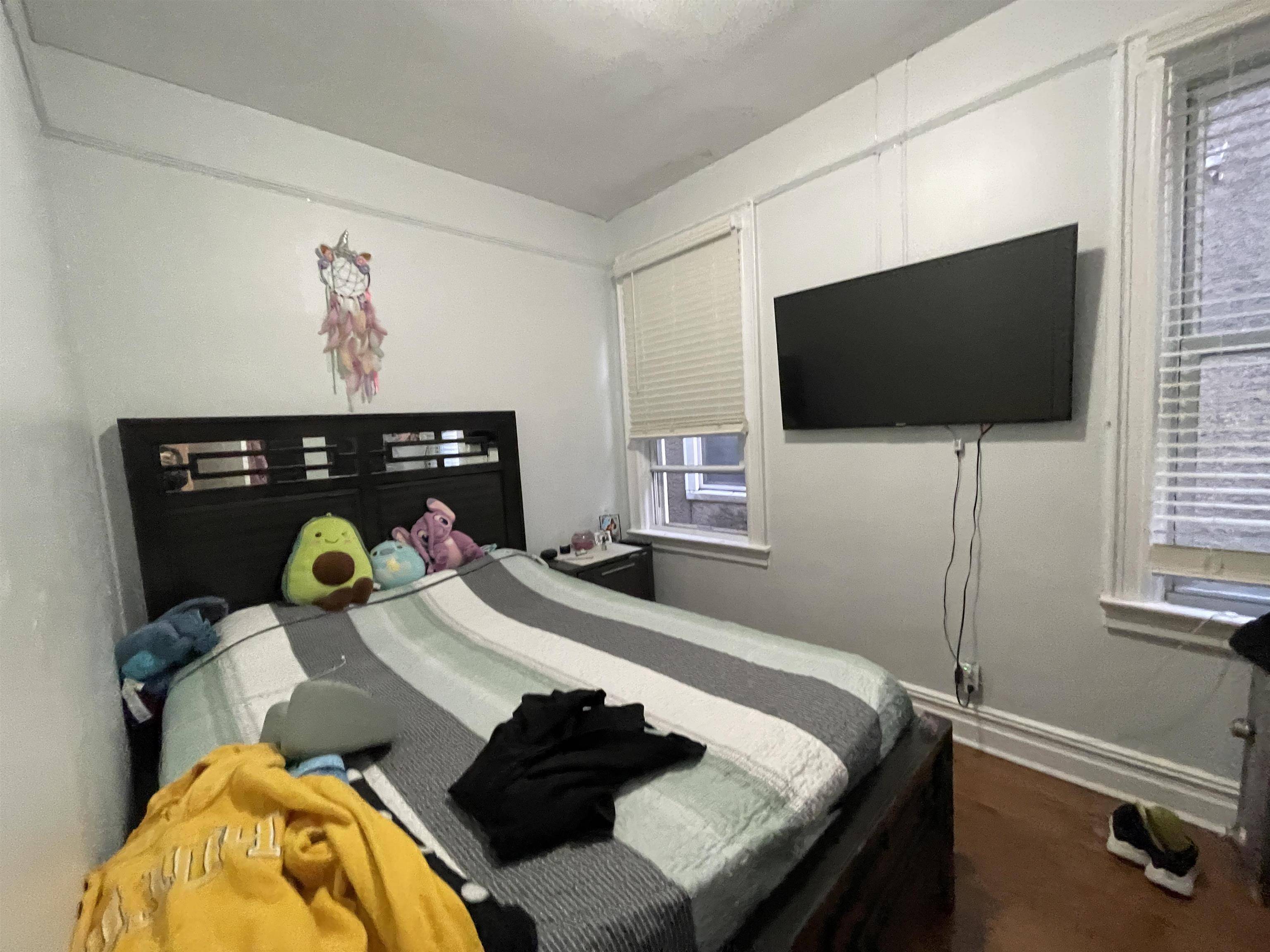 Jc Bergen-lafayett, NJ 07305,33 CLERK ST