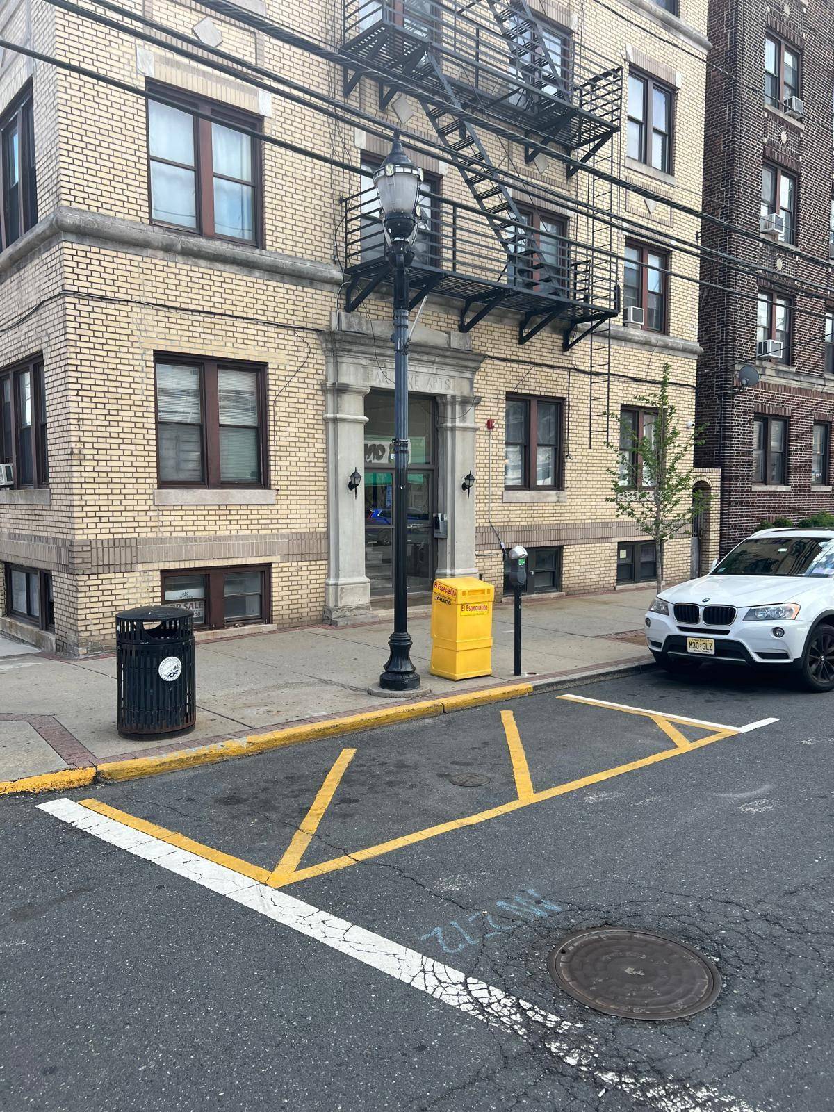 West New York, NJ 07093,6414 PARK AVE  #8