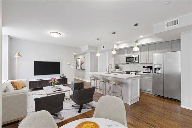 Hoboken, NJ 07030,501 WASHINGTON ST  #3A