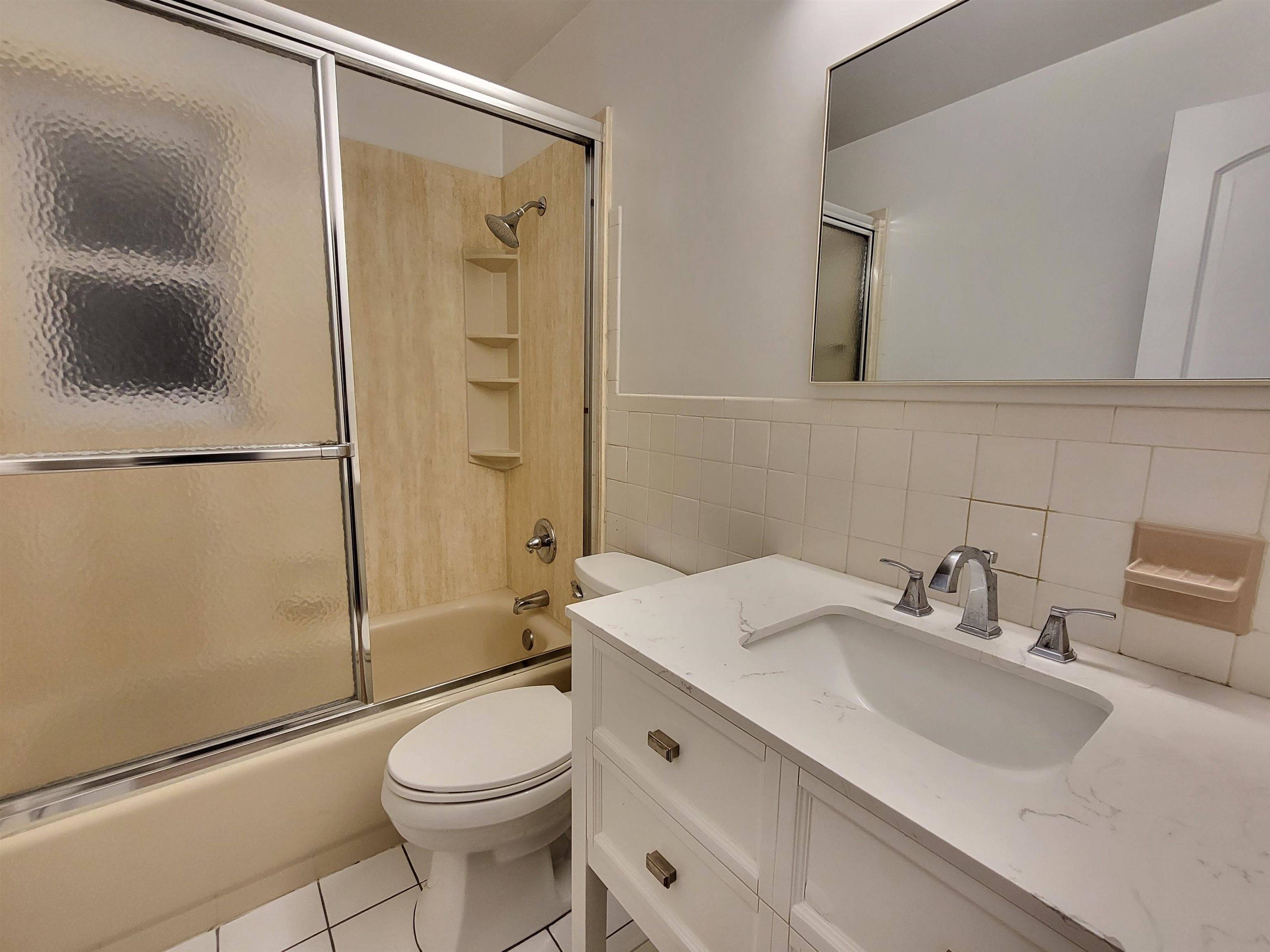 Leonia, NJ 07605,20A LAKEVIEW AVE