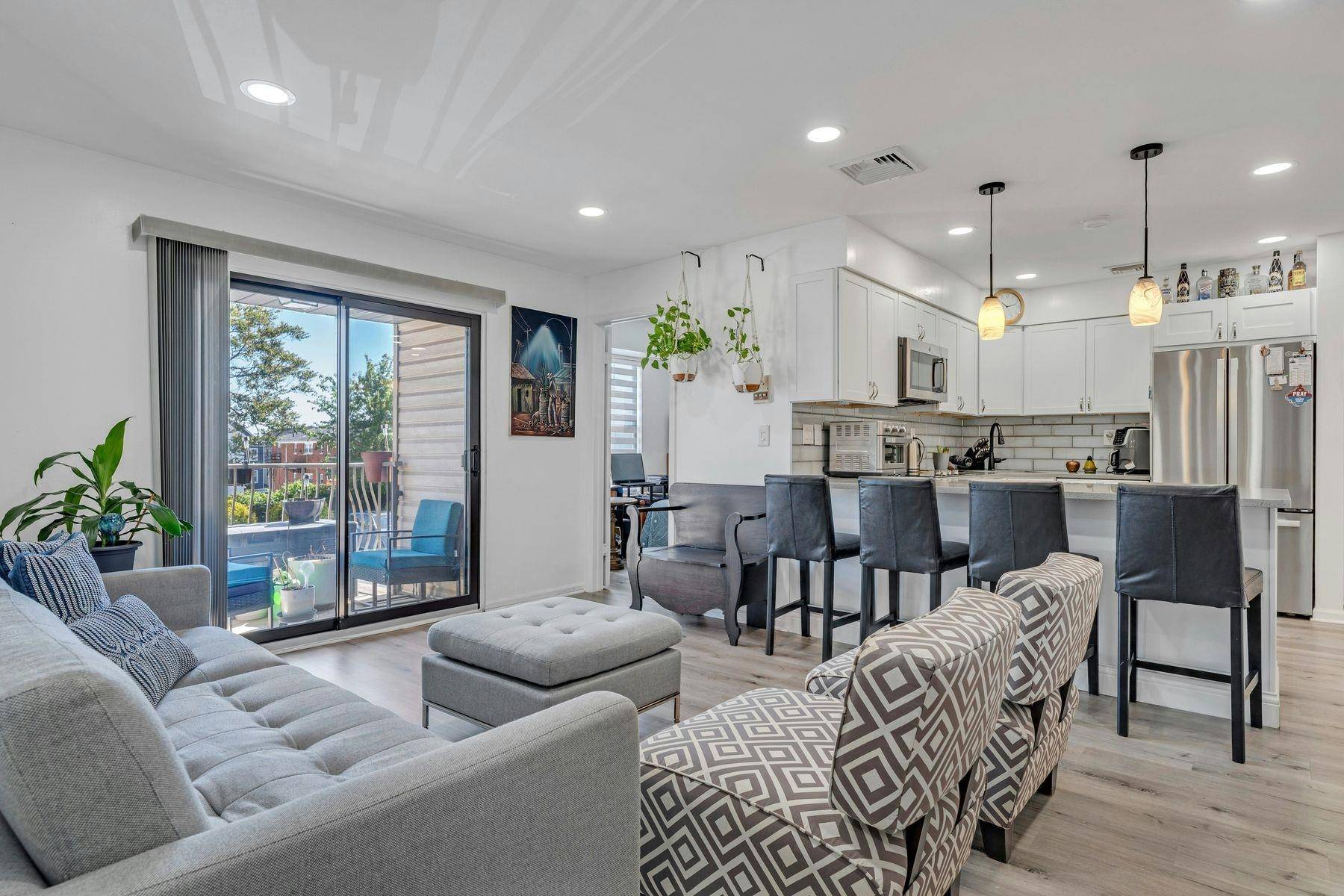 Elizabeth, NJ 07202,539 BAYWAY CIRCLE  #2C