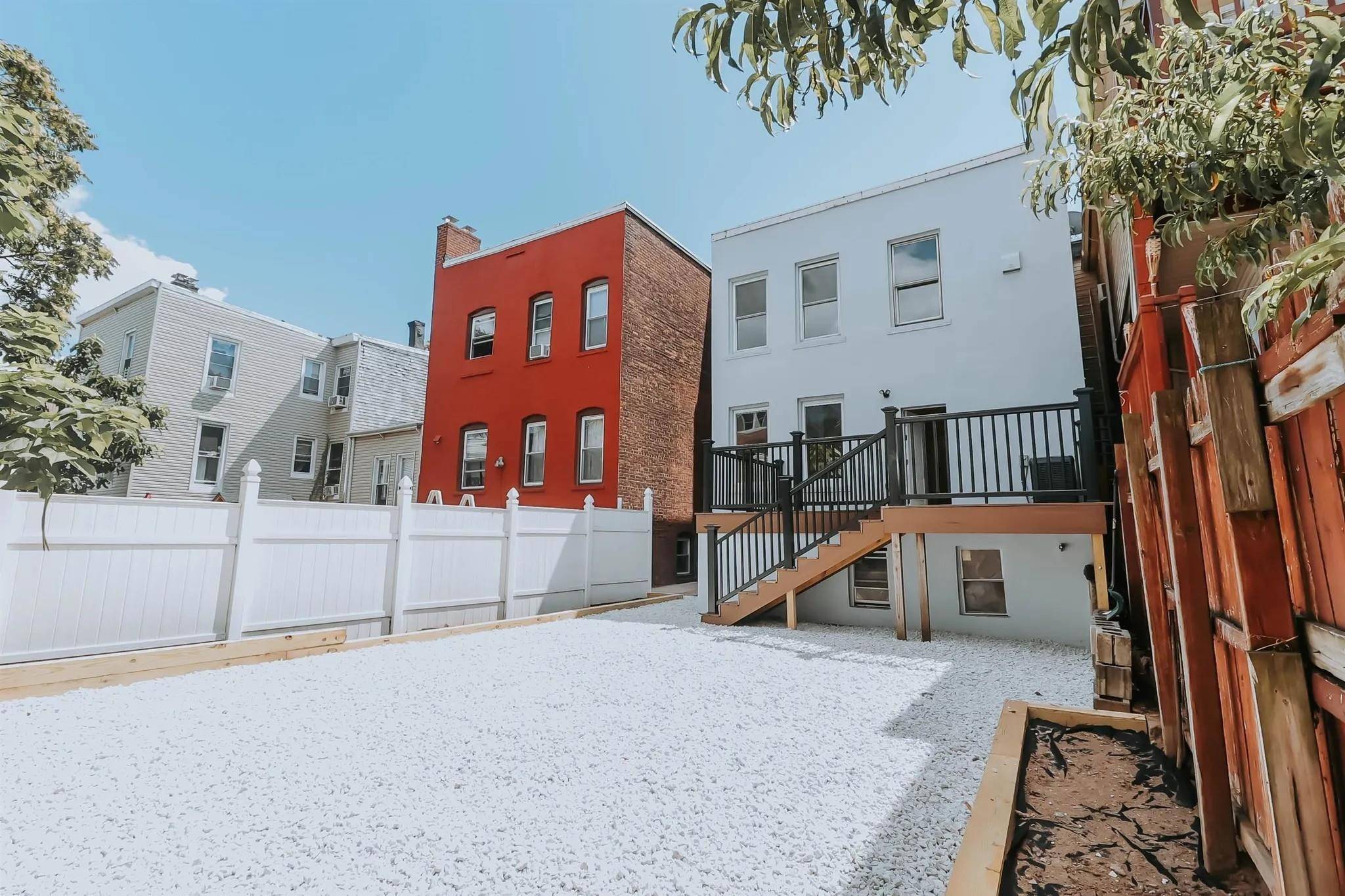 Jc Heights, NJ 07307,32 IRVING ST