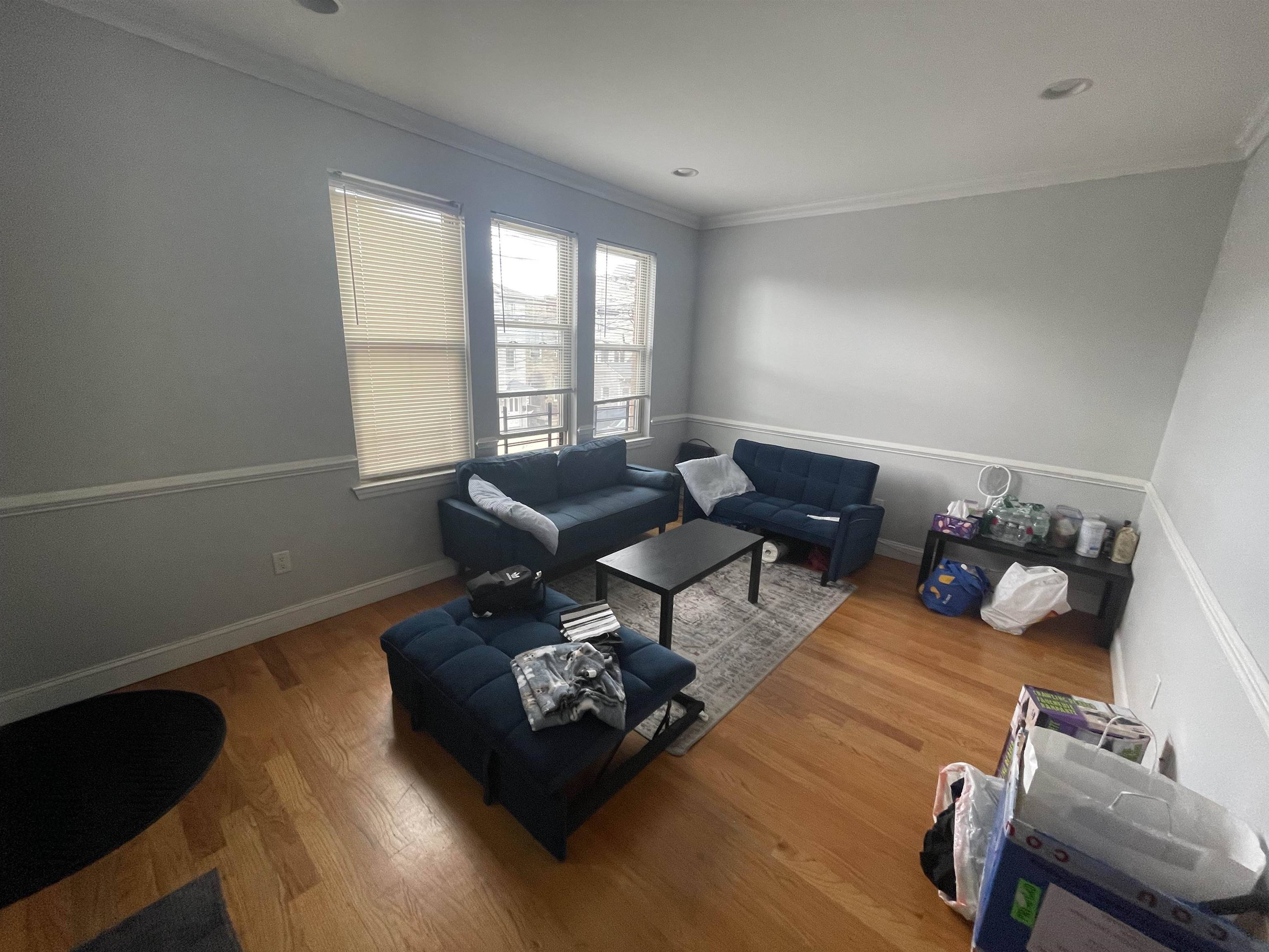 Jc Heights, NJ 07307,572 LIBERTY AVE  #1