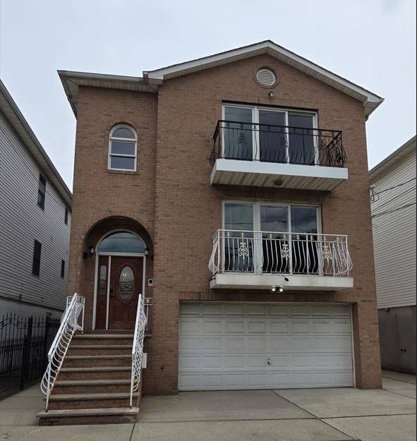 Newark, NJ 07105,75 JABEZ ST  #3
