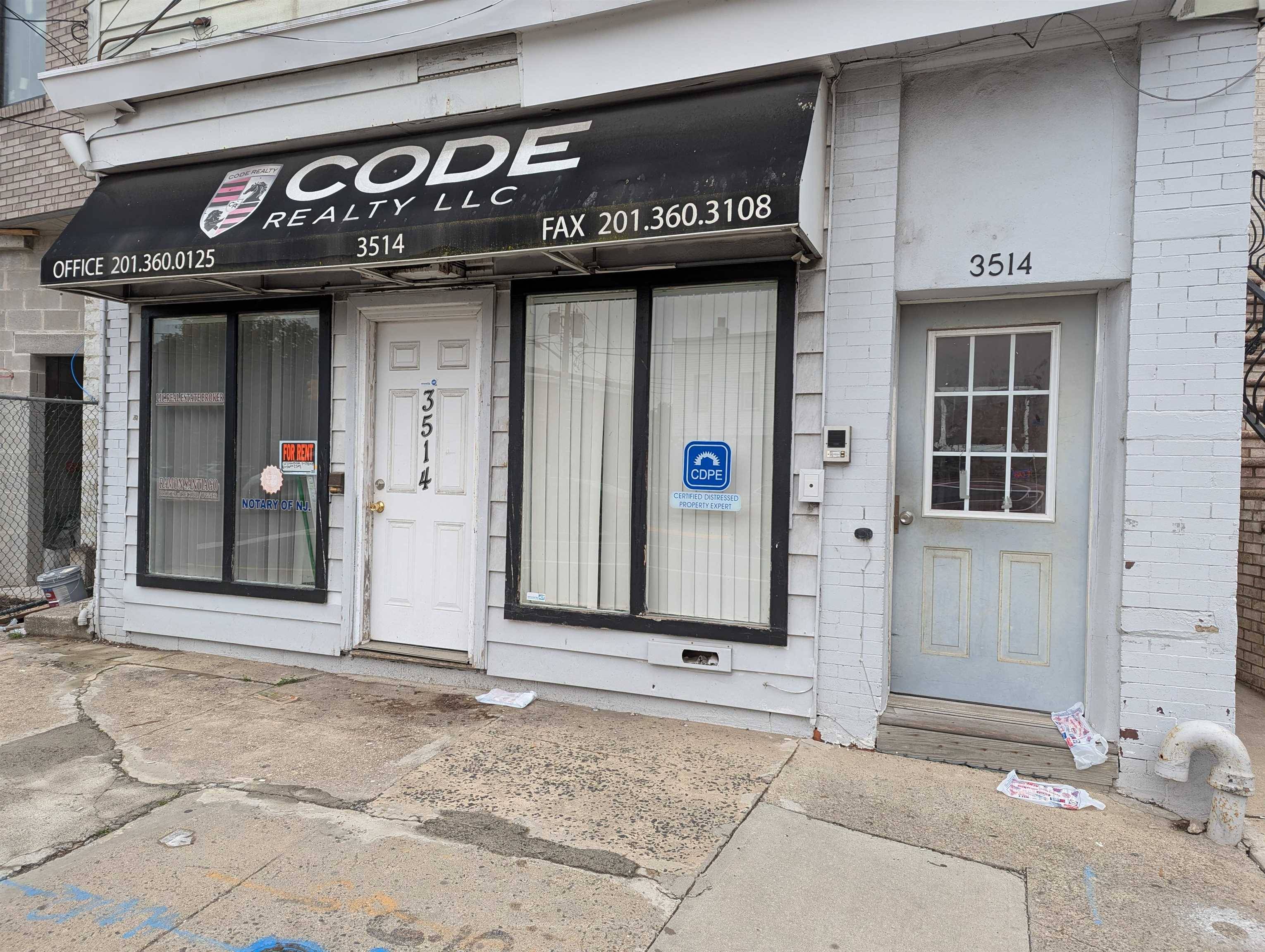 Jc Heights, NJ 07307-4148,3514 KENNEDY BLVD