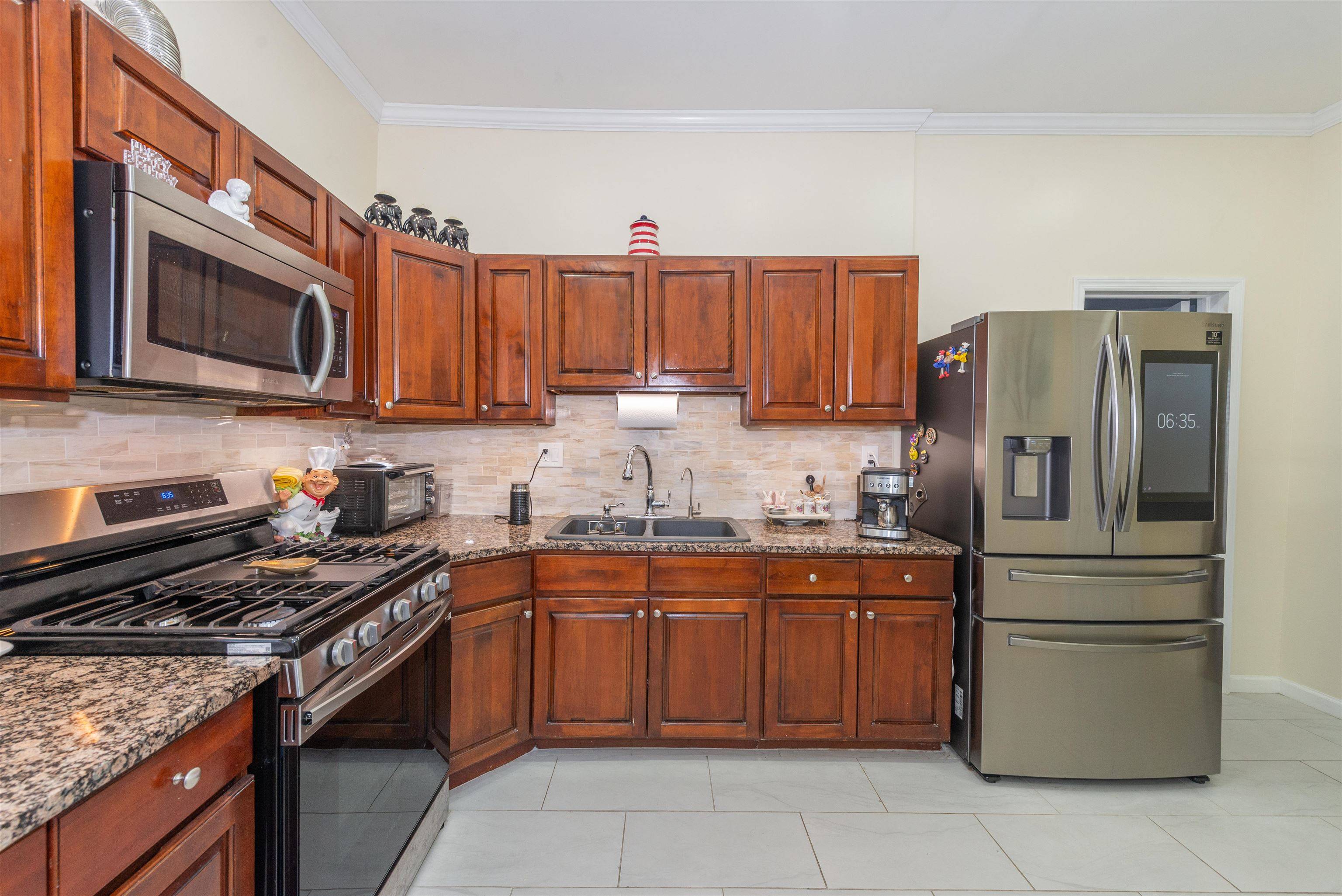 North Bergen, NJ 07047,4310 NEWKIRK AVE