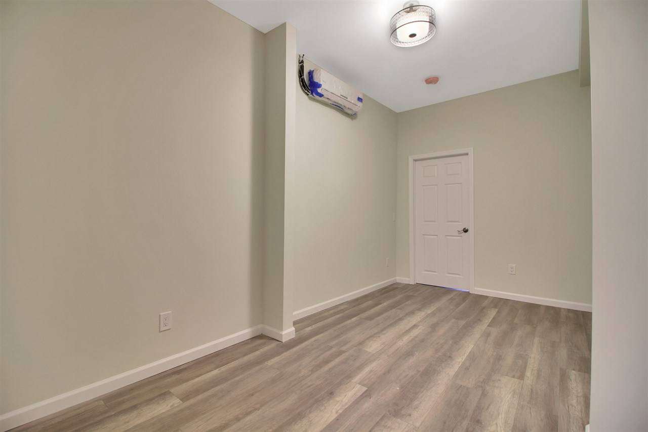 Hoboken, NJ 07030,332 JACKSON ST  #2L