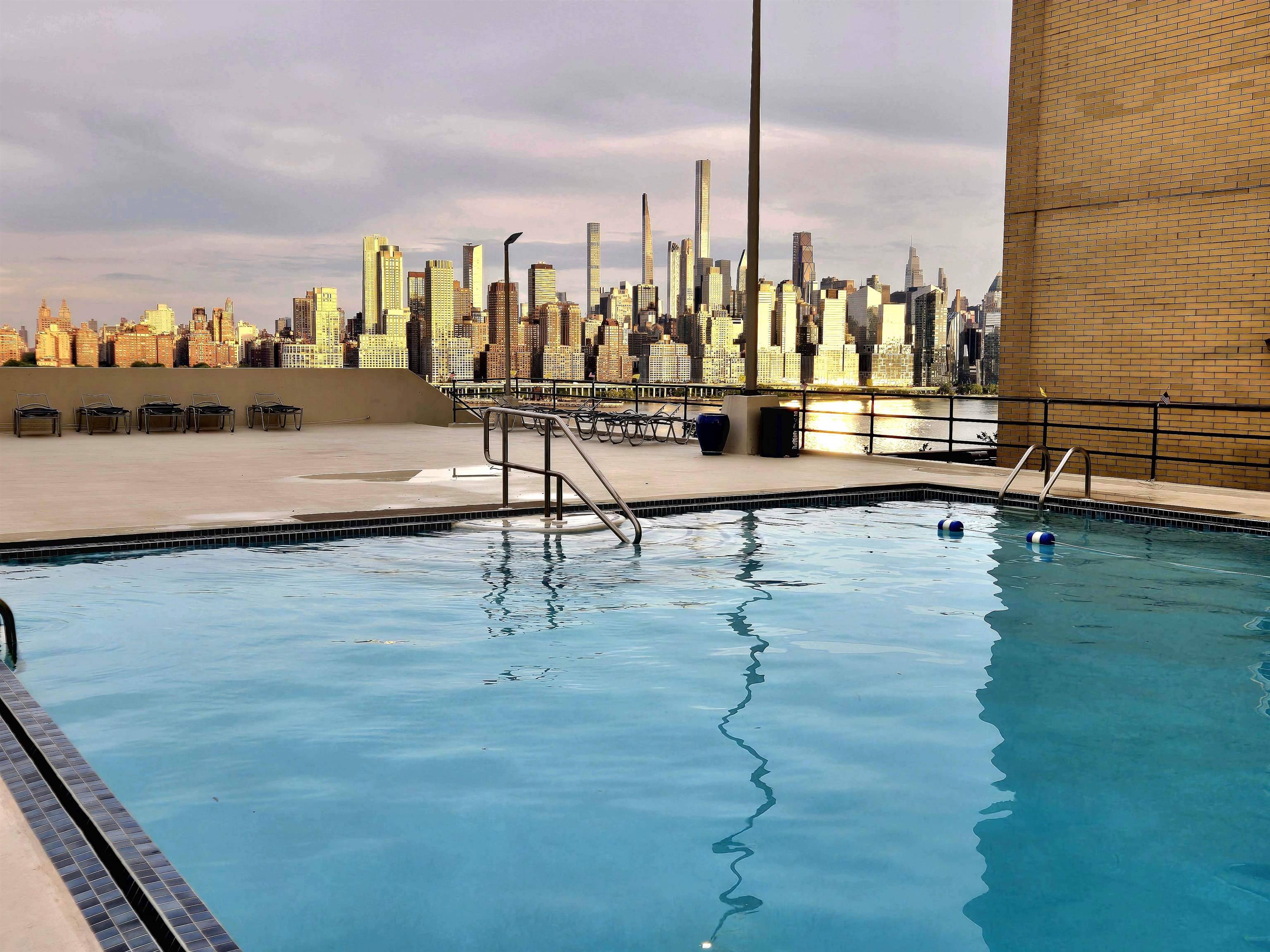 West New York, NJ 07093,6600 BLVD EAST  #AD