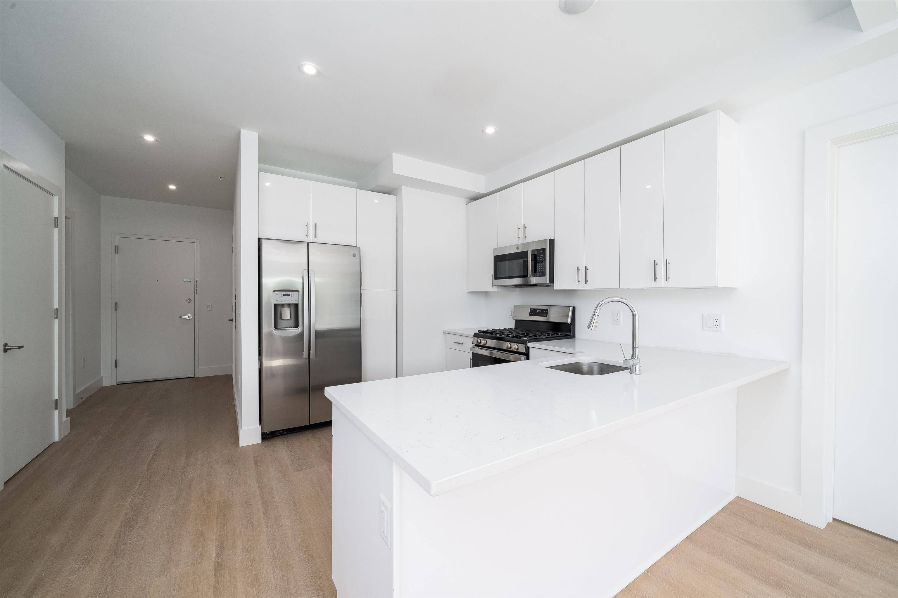 North Bergen, NJ 07047,3309 LIBERTY AVE  #412