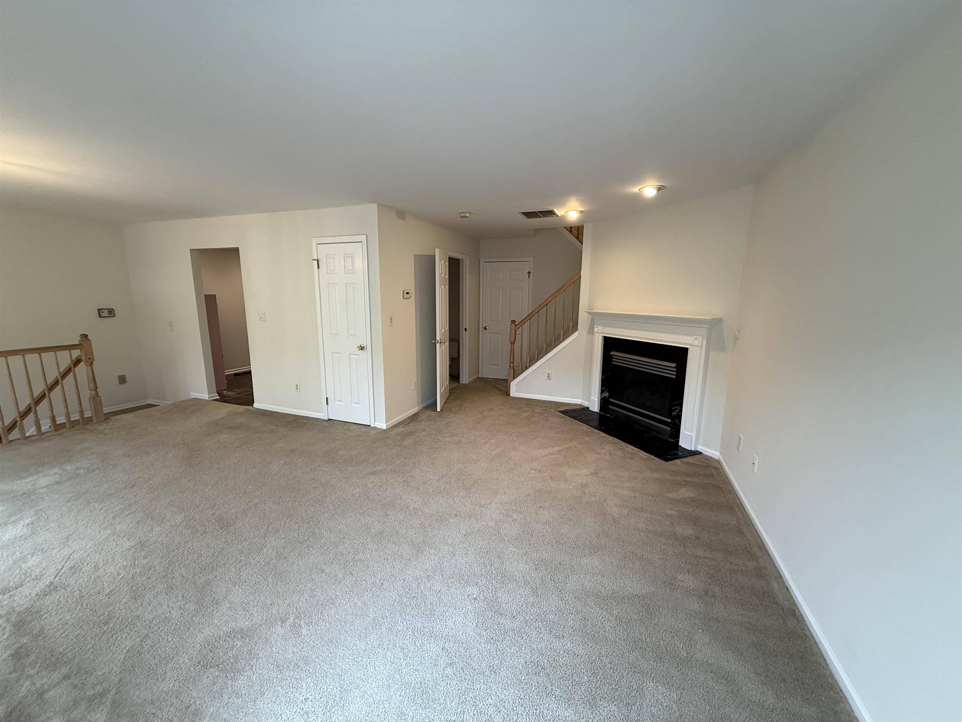 Jc West Bergen, NJ 07305,9 MULBERRY ST