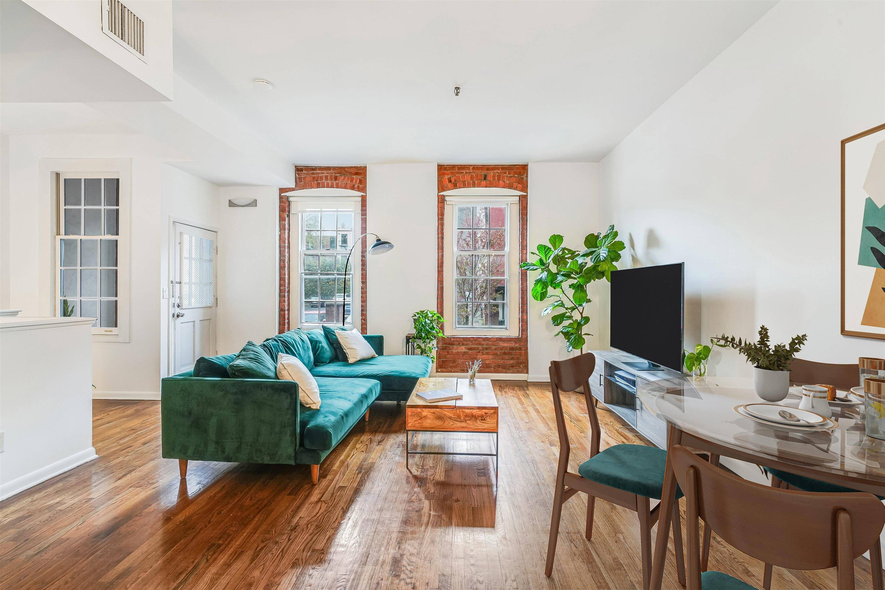 Jc Downtown, NJ 07302,347 VARICK ST  #114A