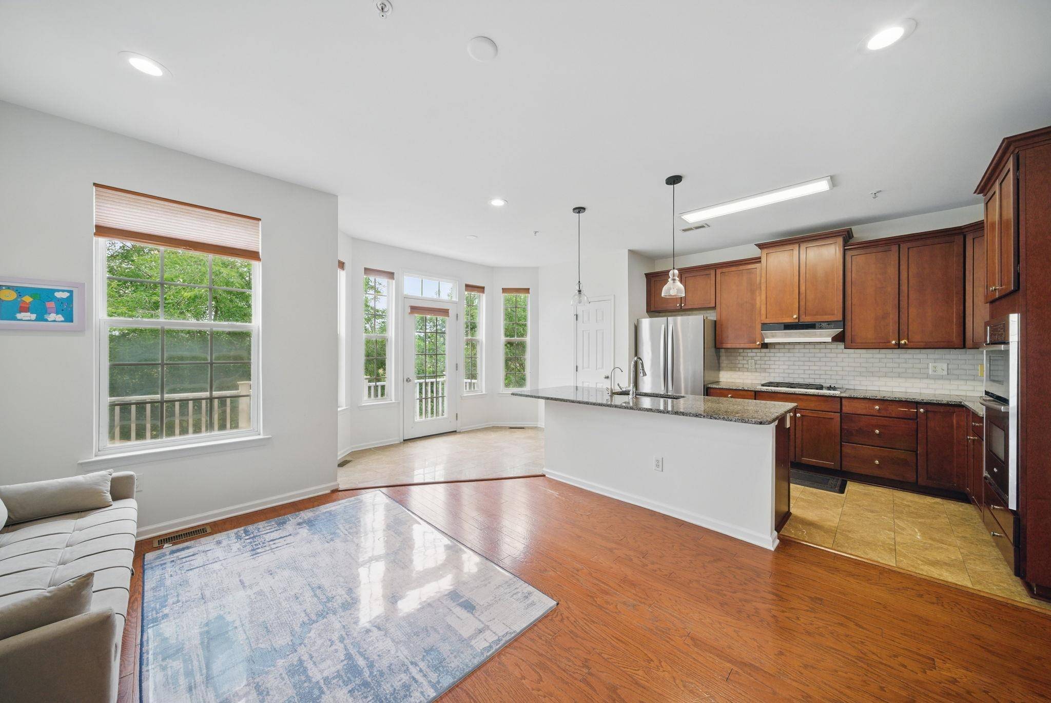 Secaucus, NJ 07094,28 CREEKSIDE CT  #28