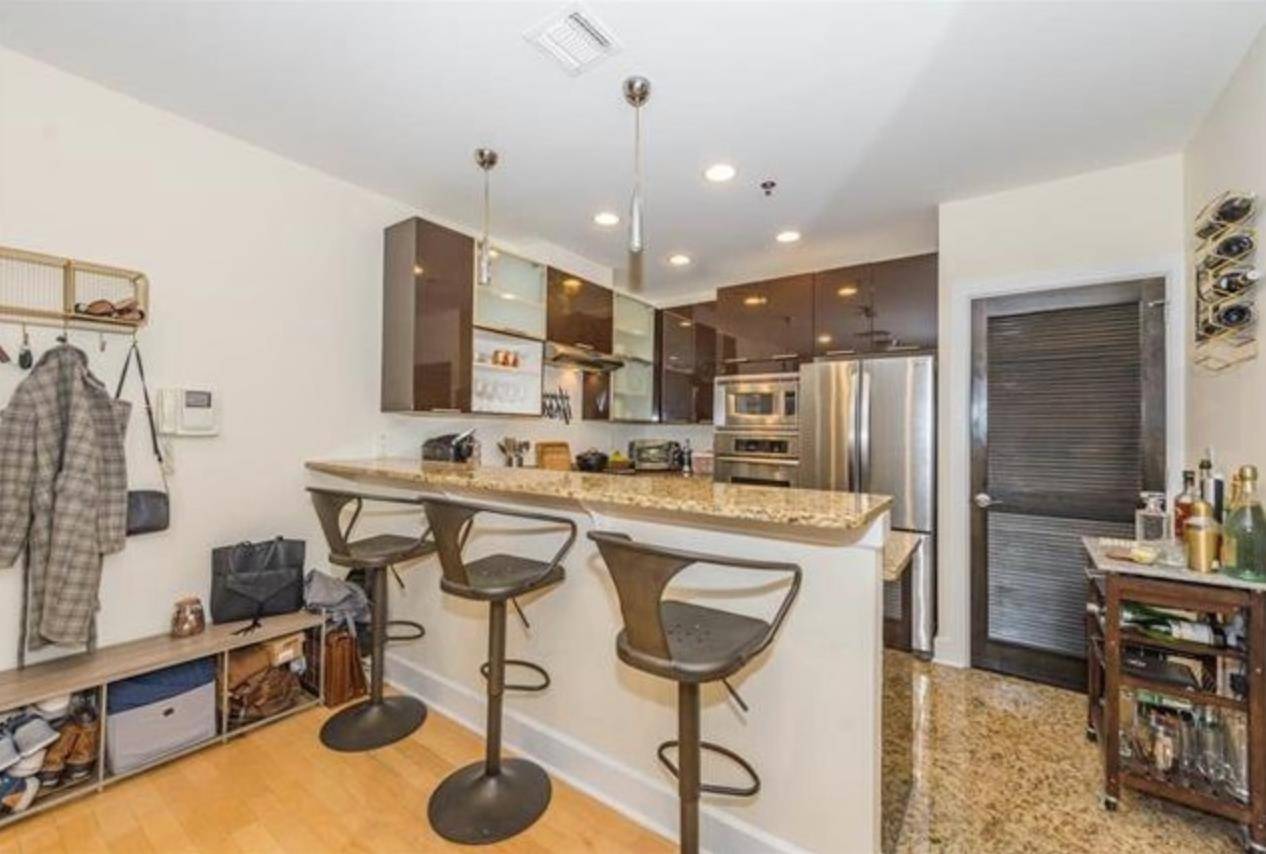 Hoboken, NJ 07030,108 JACKSON ST  #3A